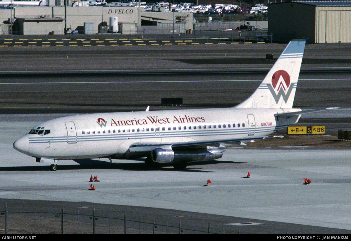 Aircraft Photo of N187AW | Boeing 737-277/Adv | America West Airlines | AirHistory.net #764344