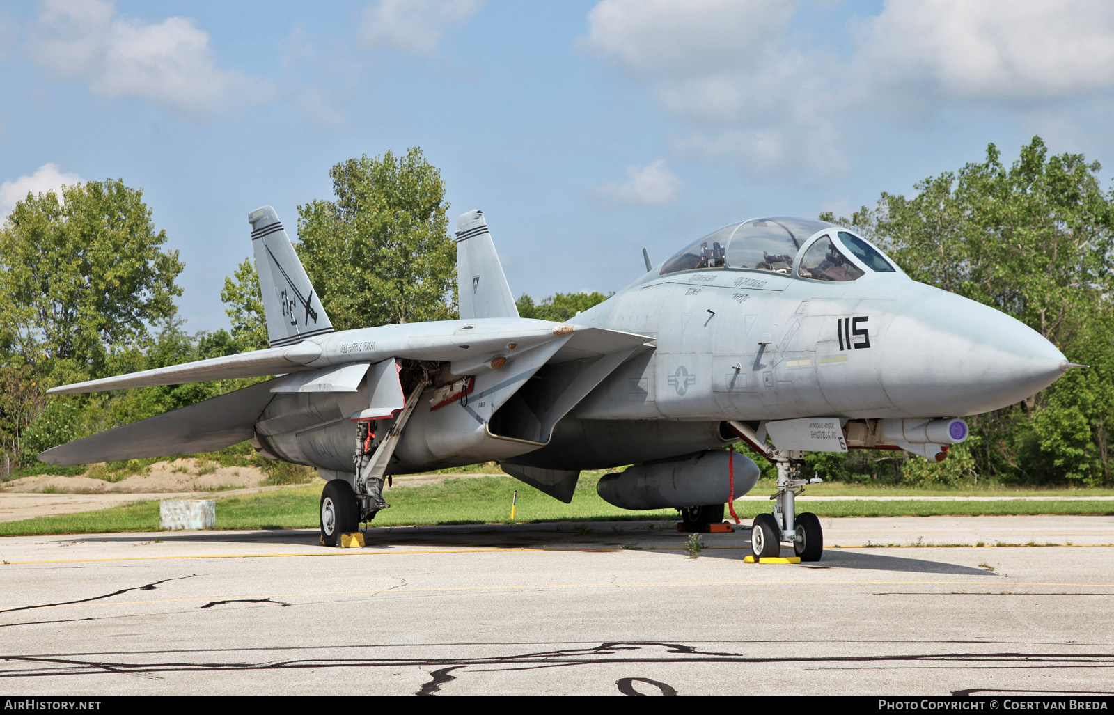 Aircraft Photo of 162694 | Grumman F-14B Tomcat | USA - Navy | AirHistory.net #764385