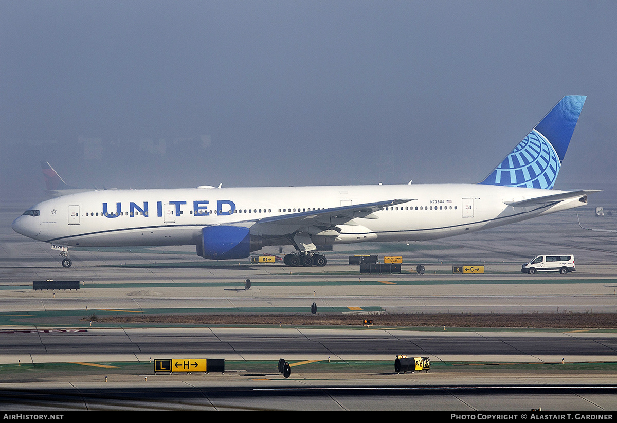 Aircraft Photo of N778UA | Boeing 777-222 | United Airlines | AirHistory.net #764428