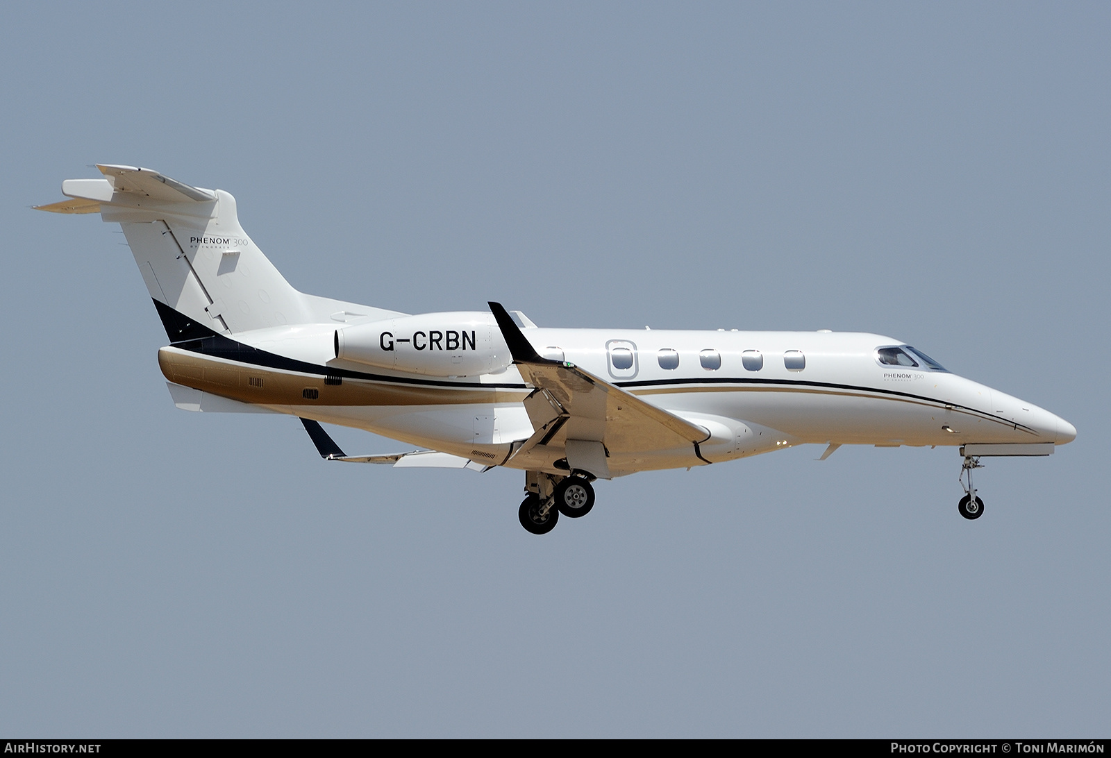Aircraft Photo of G-CRBN | Embraer EMB-505 Phenom 300 | AirHistory.net #764445