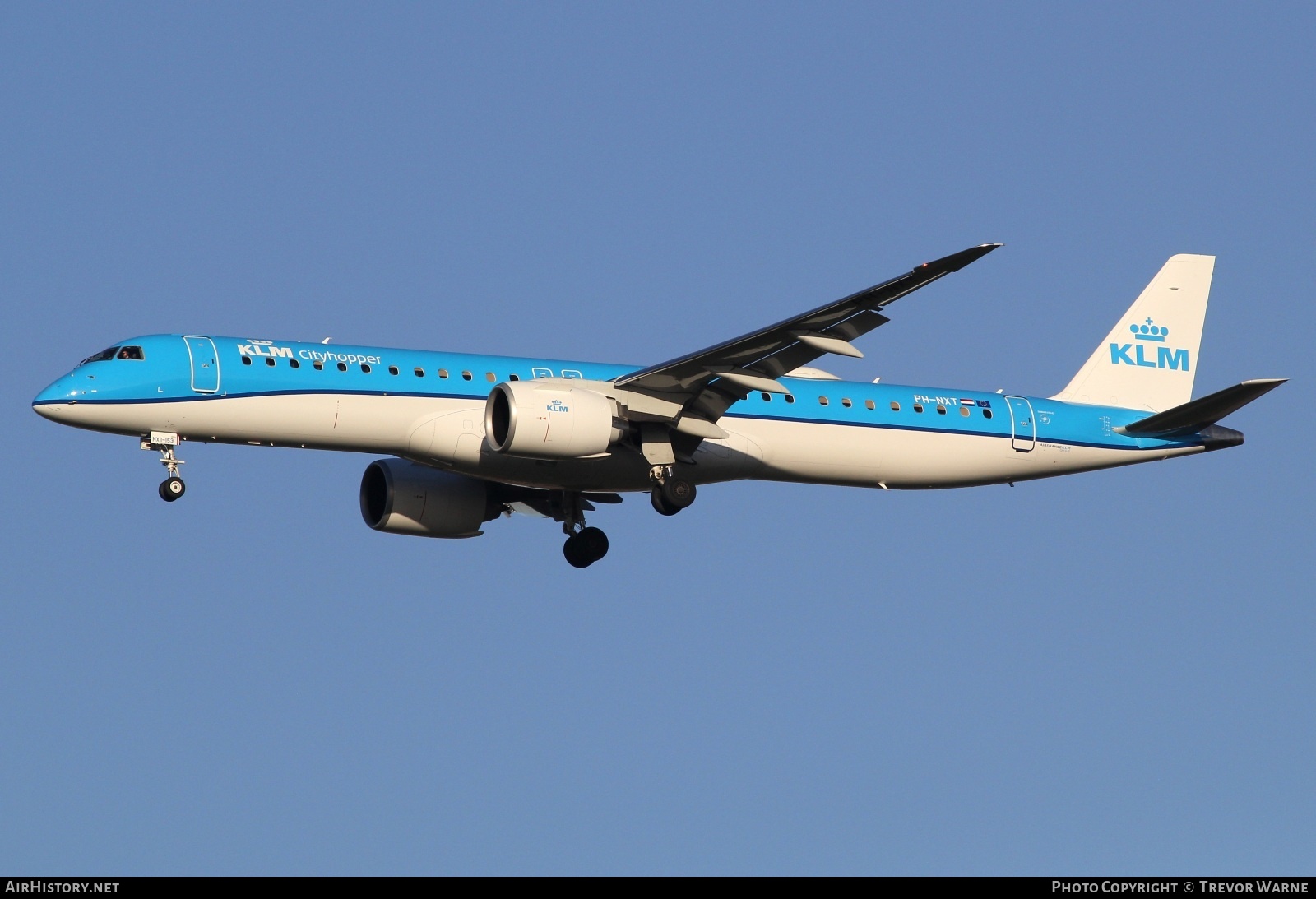 Aircraft Photo of PH-NXT | Embraer 195-E2 (ERJ-190-400 STD) | KLM Cityhopper | AirHistory.net #764453