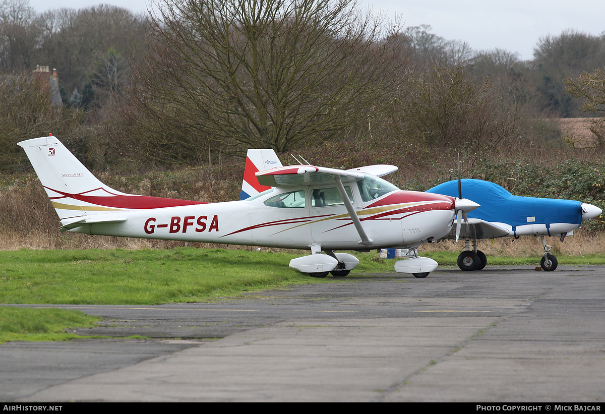 Aircraft Photo of G-BFSA | Reims F182Q Skylane | AirHistory.net #764503