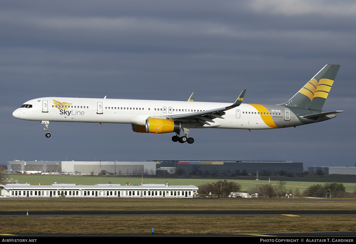Aircraft Photo of UR-SLB | Boeing 757-330 | SkyLine Express Airline | AirHistory.net #764505