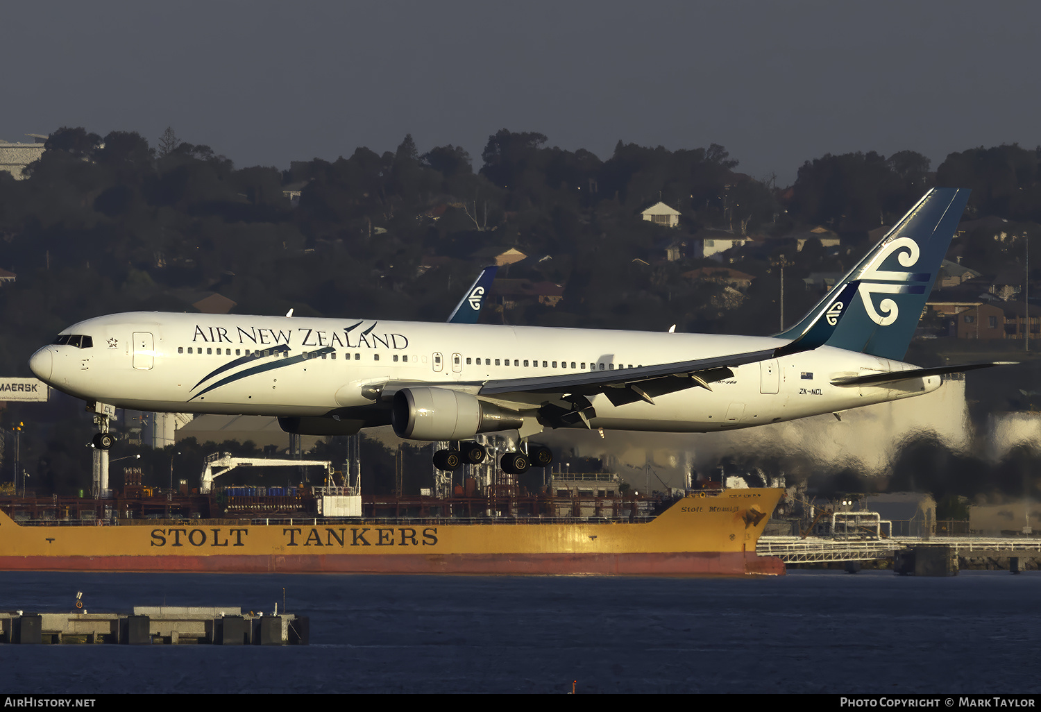Aircraft Photo of ZK-NCL | Boeing 767-319/ER | Air New Zealand | AirHistory.net #764563