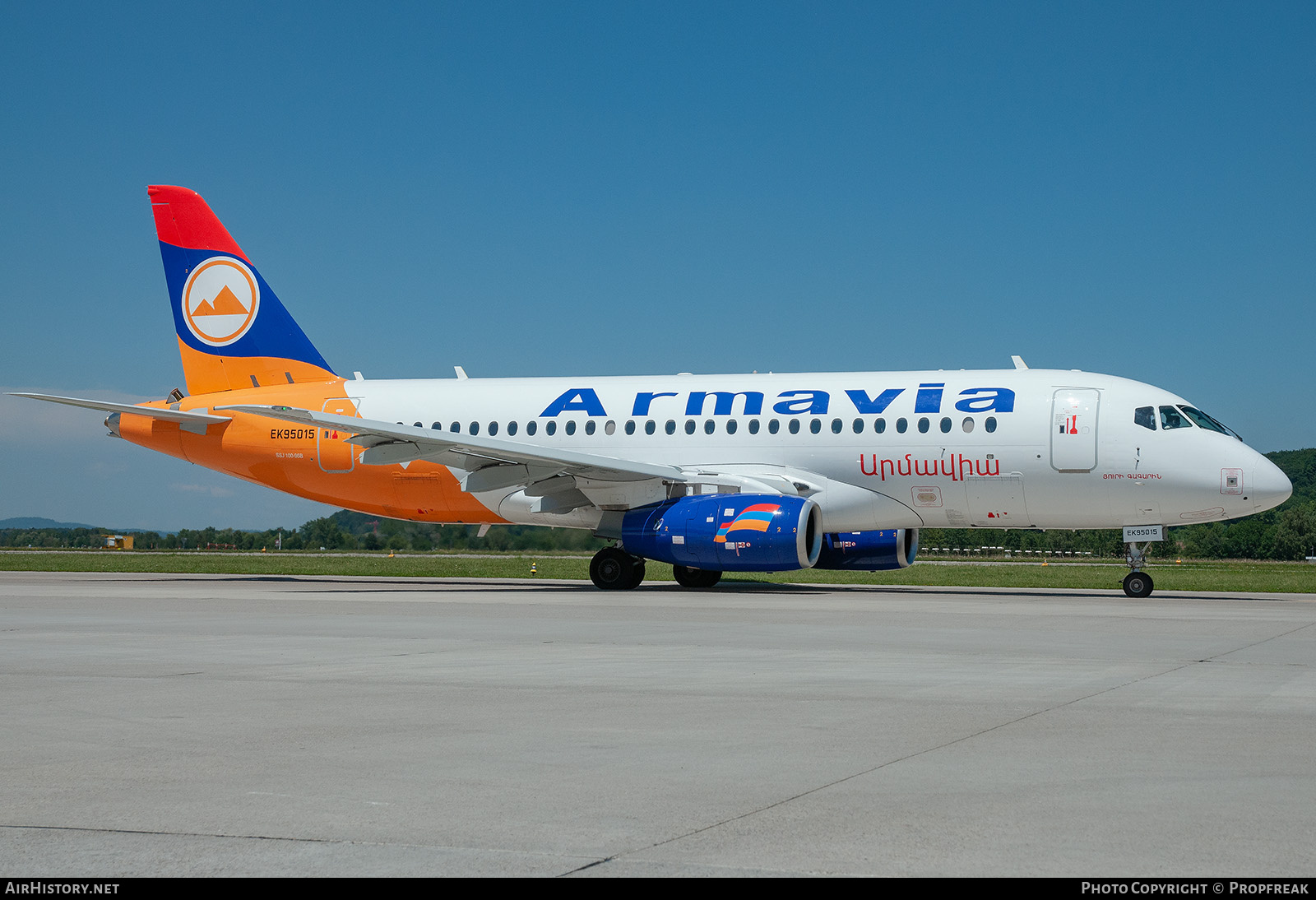 Aircraft Photo of EK-95015 | Sukhoi SSJ-100-95B Superjet 100 (RRJ-95B) | Armavia | AirHistory.net #764569