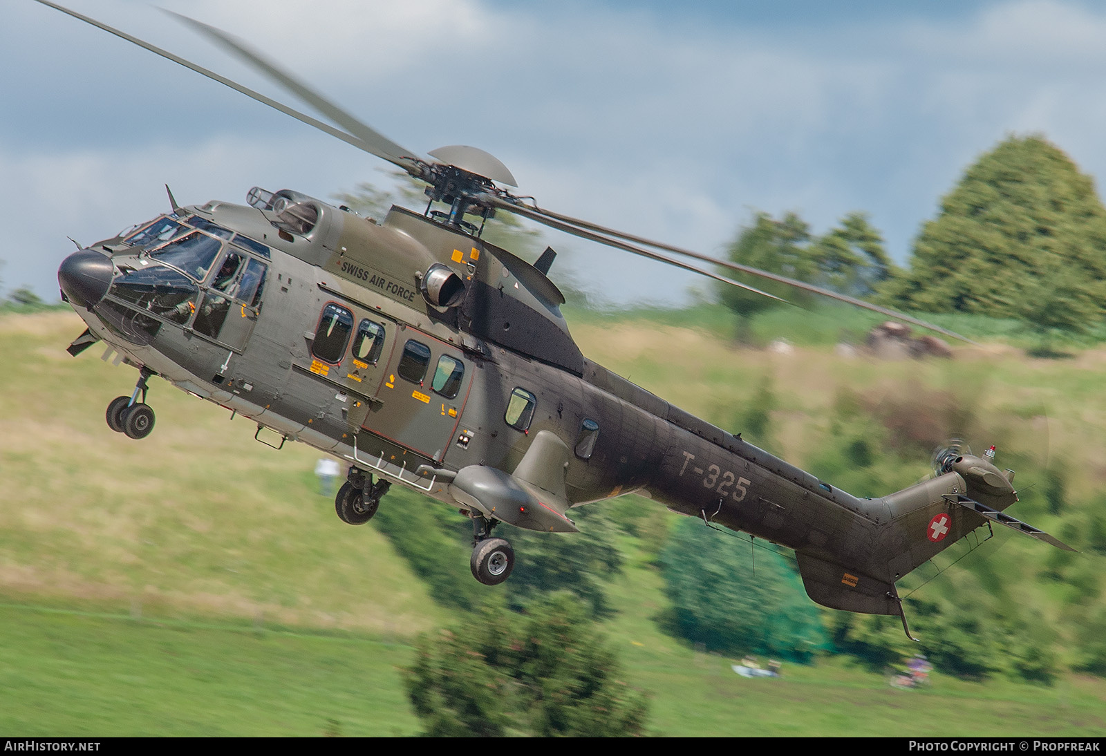 Aircraft Photo of T-325 | Aerospatiale TH89 Super Puma (AS-332M1) | Switzerland - Air Force | AirHistory.net #764592