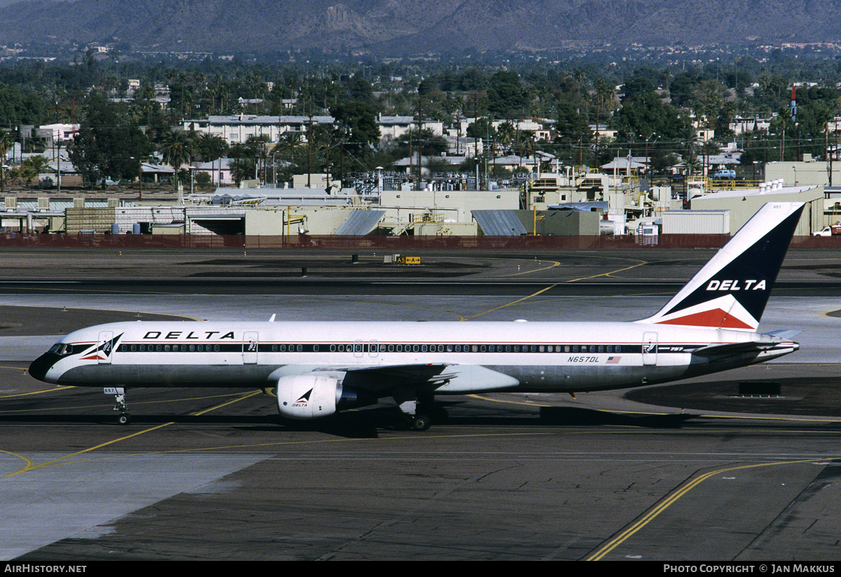 Aircraft Photo of N657DL | Boeing 757-232 | Delta Air Lines | AirHistory.net #764618