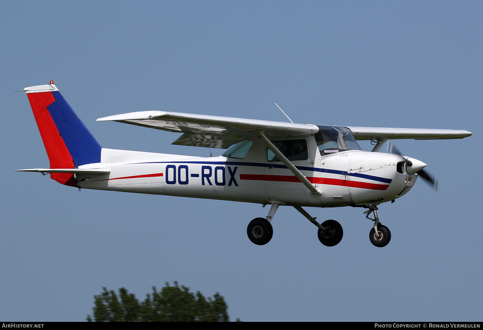 Aircraft Photo of OO-ROX | Cessna 150M | AirHistory.net #764634