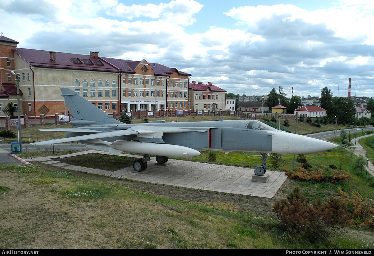 Aircraft Photo of 02 white | Sukhoi Su-24M | AirHistory.net #764695