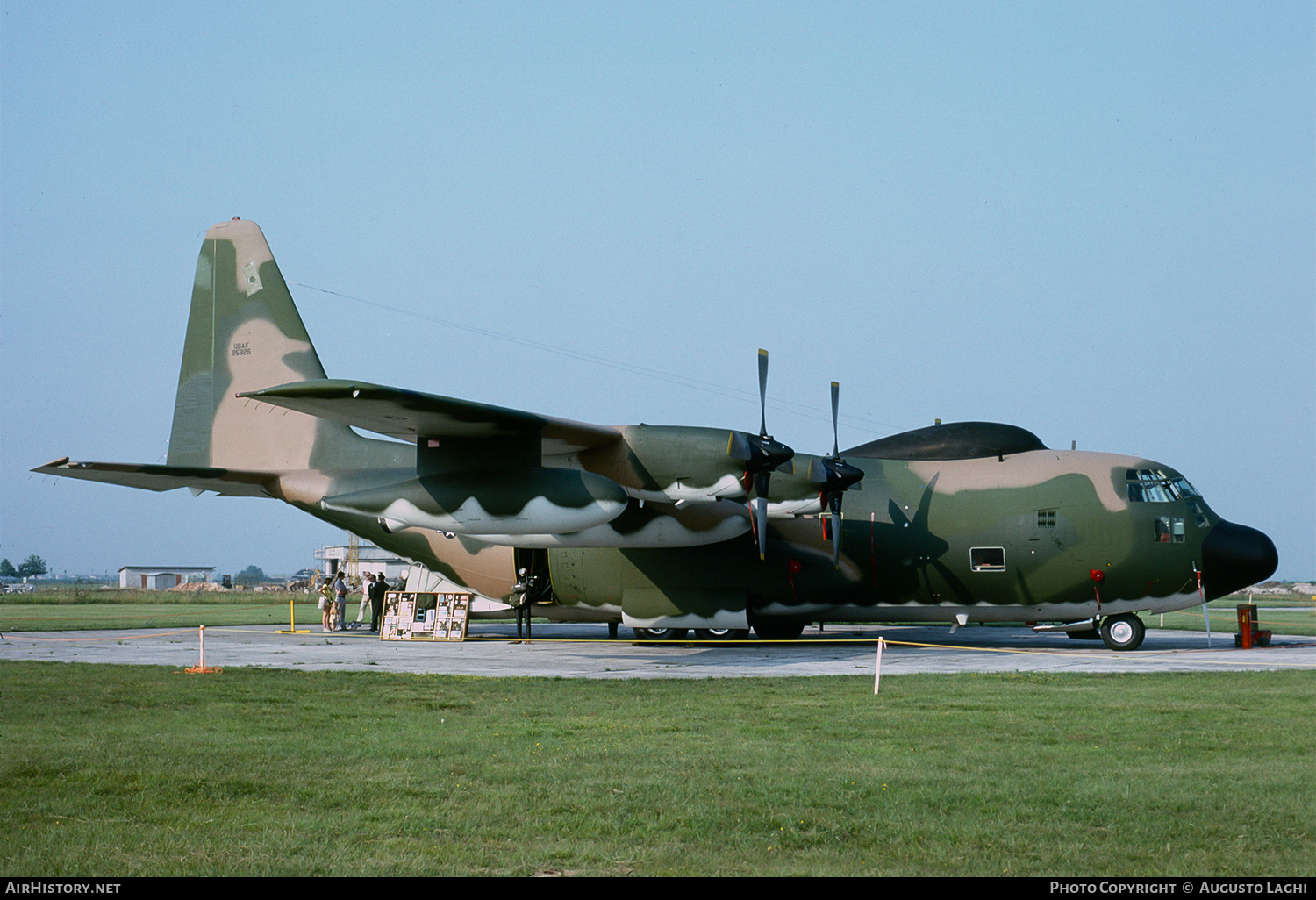 Aircraft Photo of 69-5826 / 95826 | Lockheed HC-130N Hercules (L-382) | USA - Air Force | AirHistory.net #764863