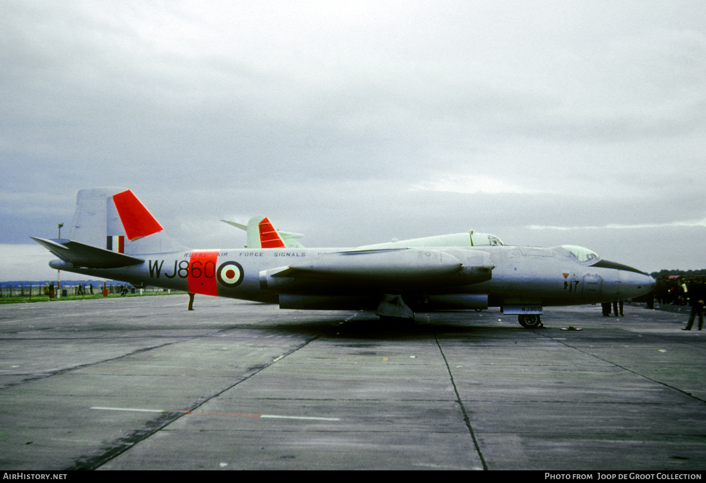 Aircraft Photo of WJ860 | English Electric Canberra T4 | UK - Air Force | AirHistory.net #764926