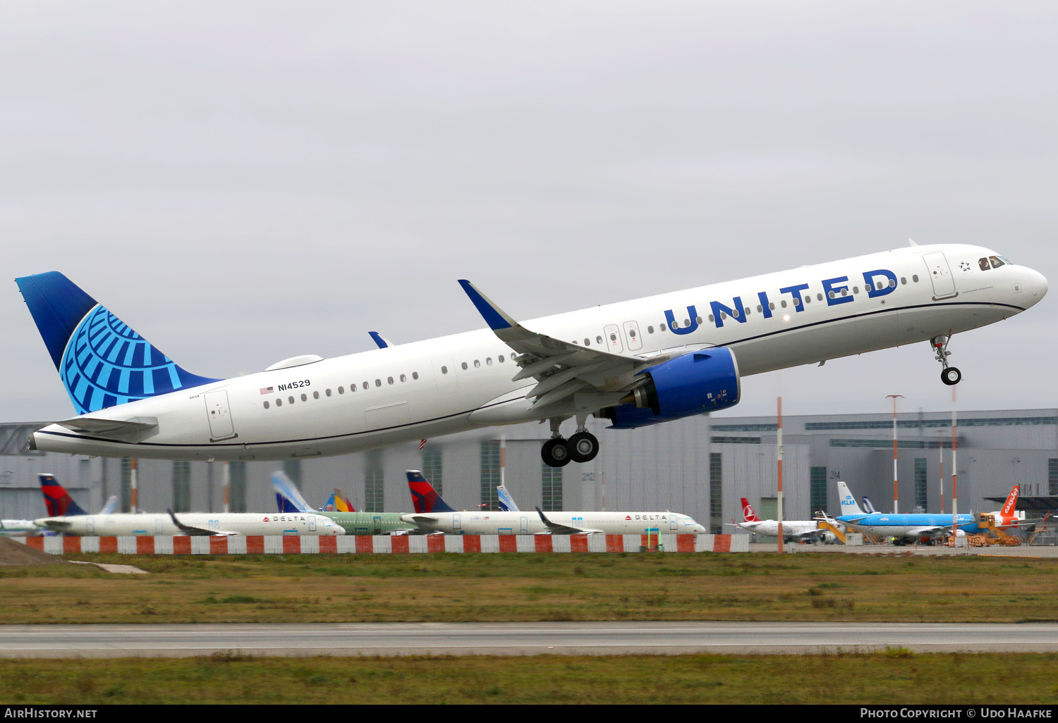 Aircraft Photo of N14529 | Airbus A321-271NX | United Airlines | AirHistory.net #764940