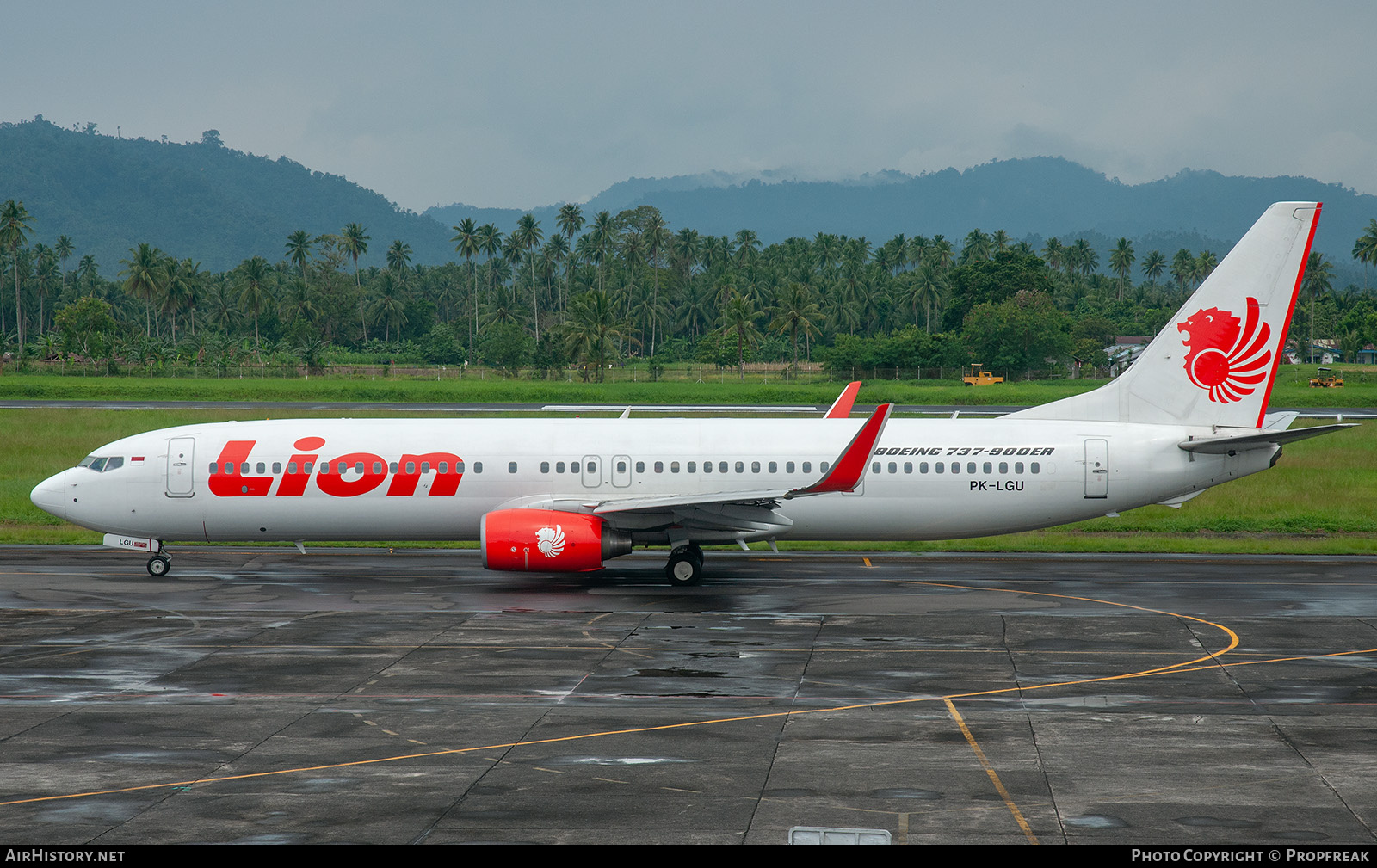 Aircraft Photo of PK-LGU | Boeing 737-9GP/ER | Lion Air | AirHistory.net #764947