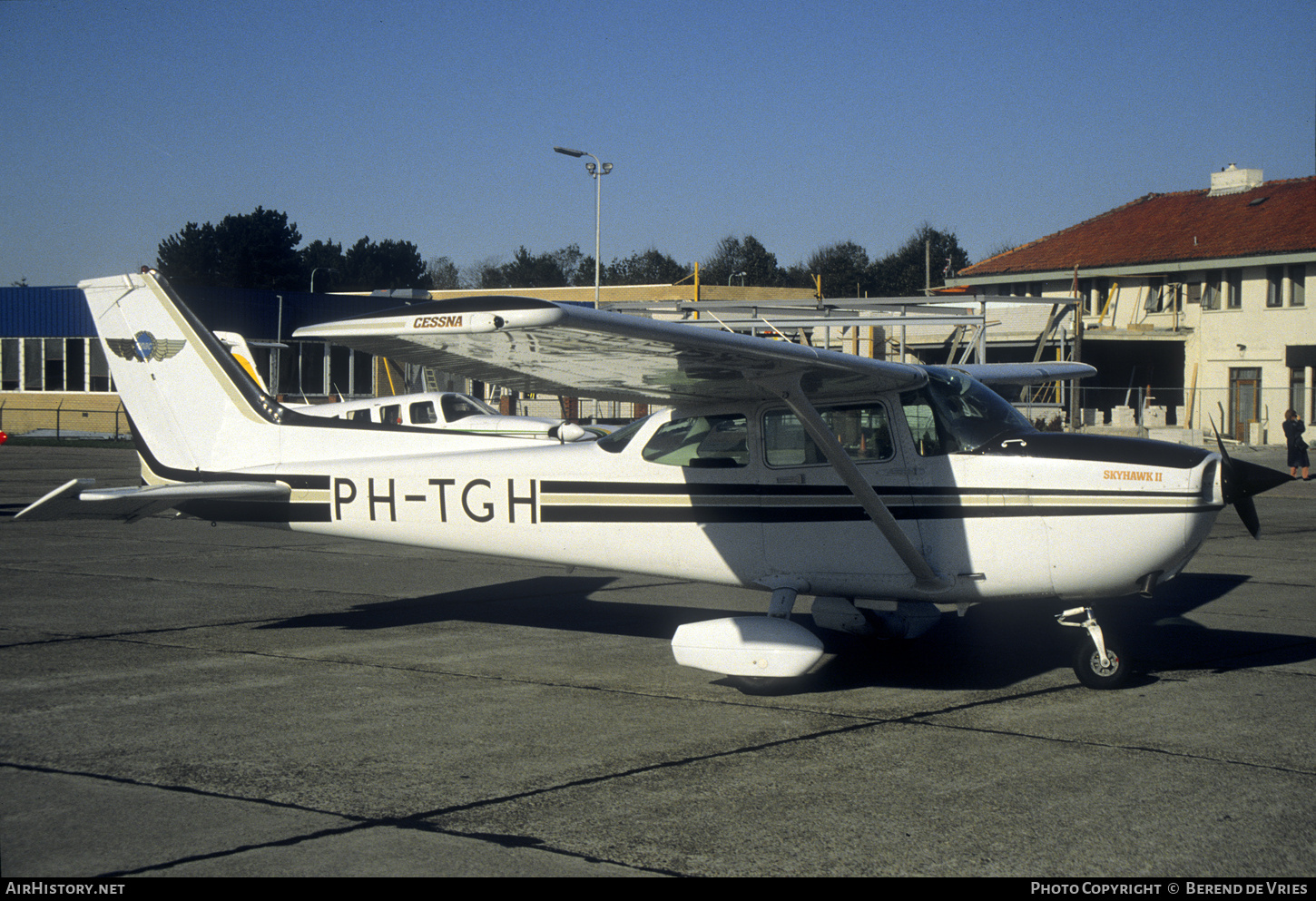 Aircraft Photo of PH-TGH | Cessna 172P Skyhawk II | NNAC - Noord-Nederlandse Aero Club | AirHistory.net #765268