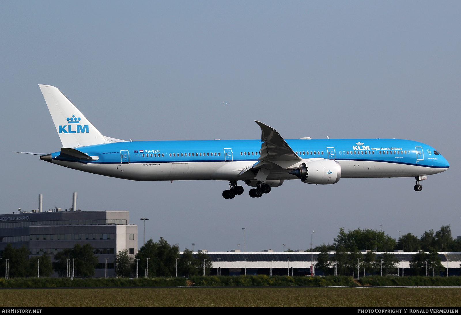 Aircraft Photo of PH-BKH | Boeing 787-10 Dreamliner | KLM - Royal Dutch Airlines | AirHistory.net #765277