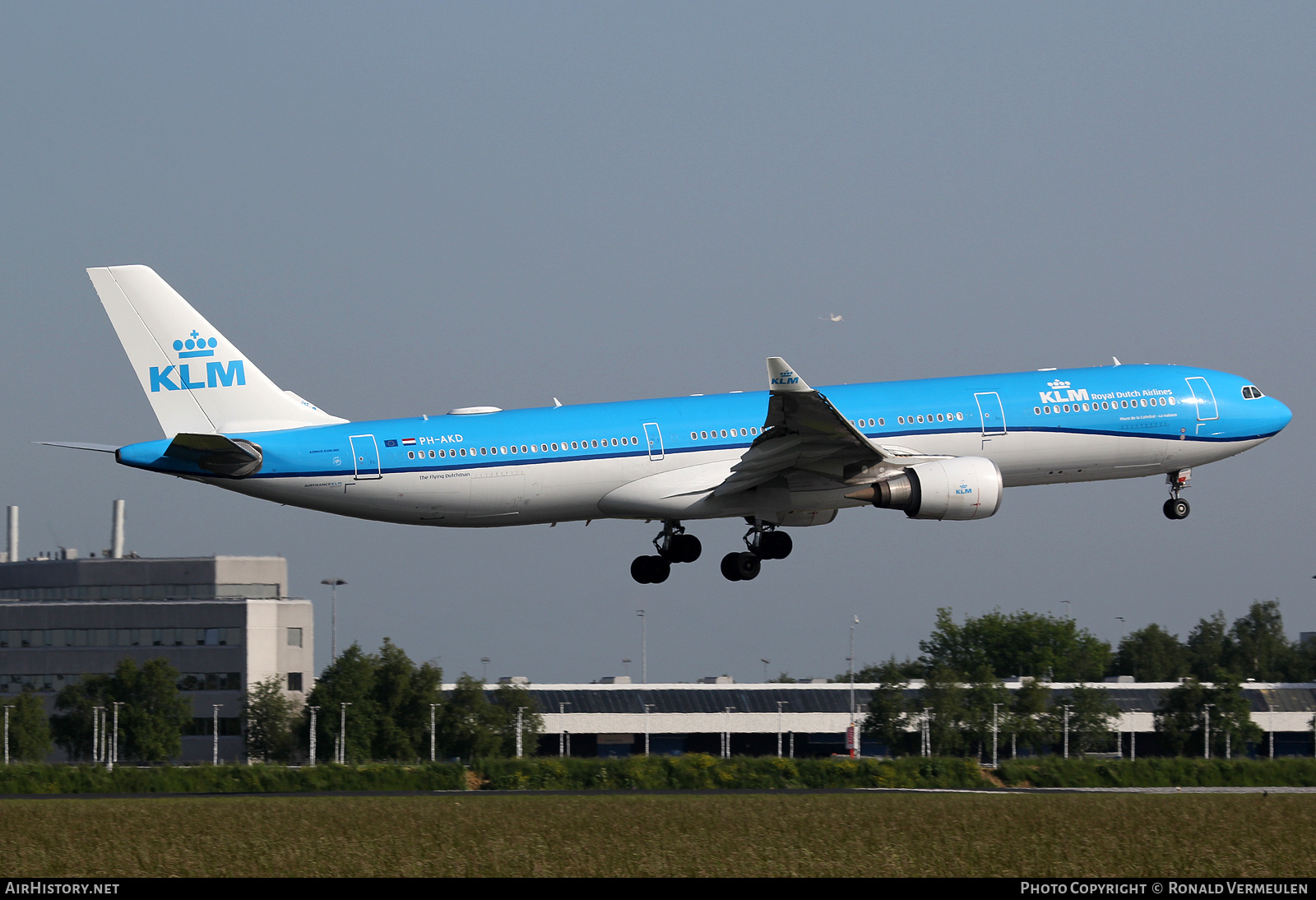 Aircraft Photo of PH-AKD | Airbus A330-303 | KLM - Royal Dutch Airlines | AirHistory.net #765278