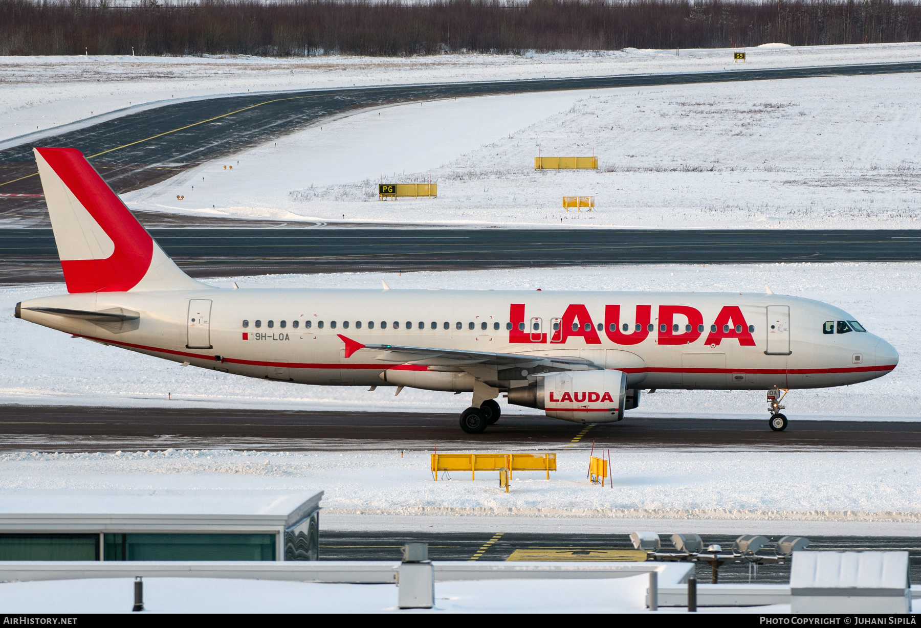 Aircraft Photo of 9H-LOA | Airbus A320-214 | Lauda | AirHistory.net #765348