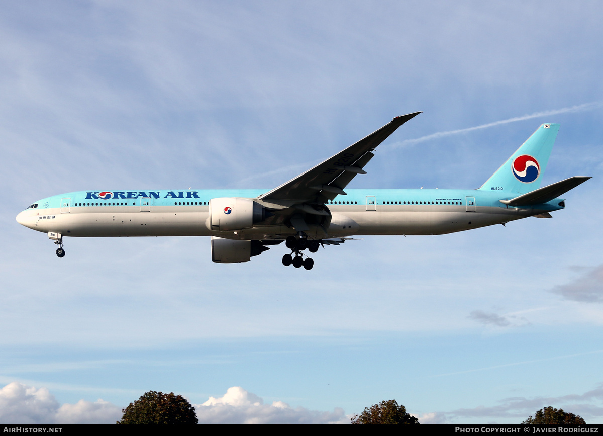 Aircraft Photo of HL8210 | Boeing 777-3B5/ER | Korean Air | AirHistory.net #765546