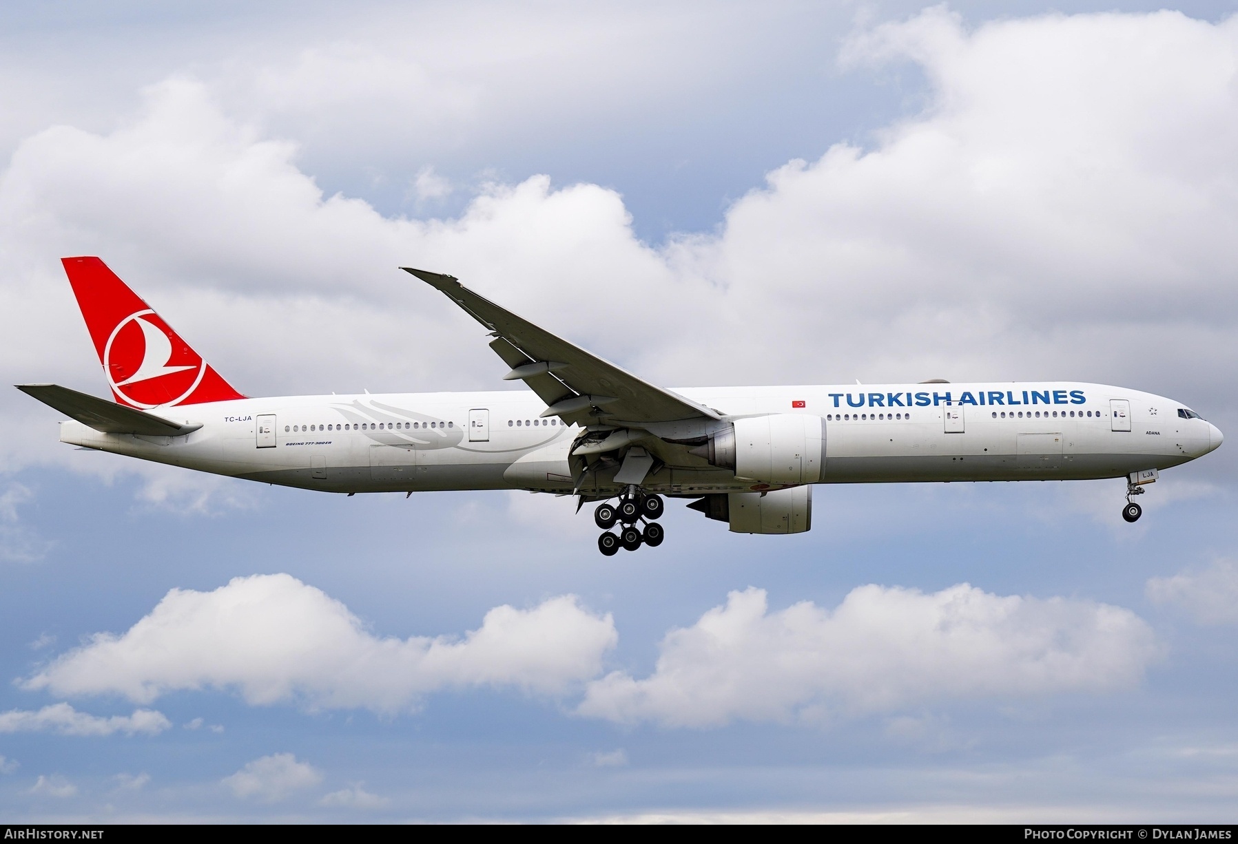 Aircraft Photo of TC-LJA | Boeing 777-3F2/ER | Turkish Airlines | AirHistory.net #765657