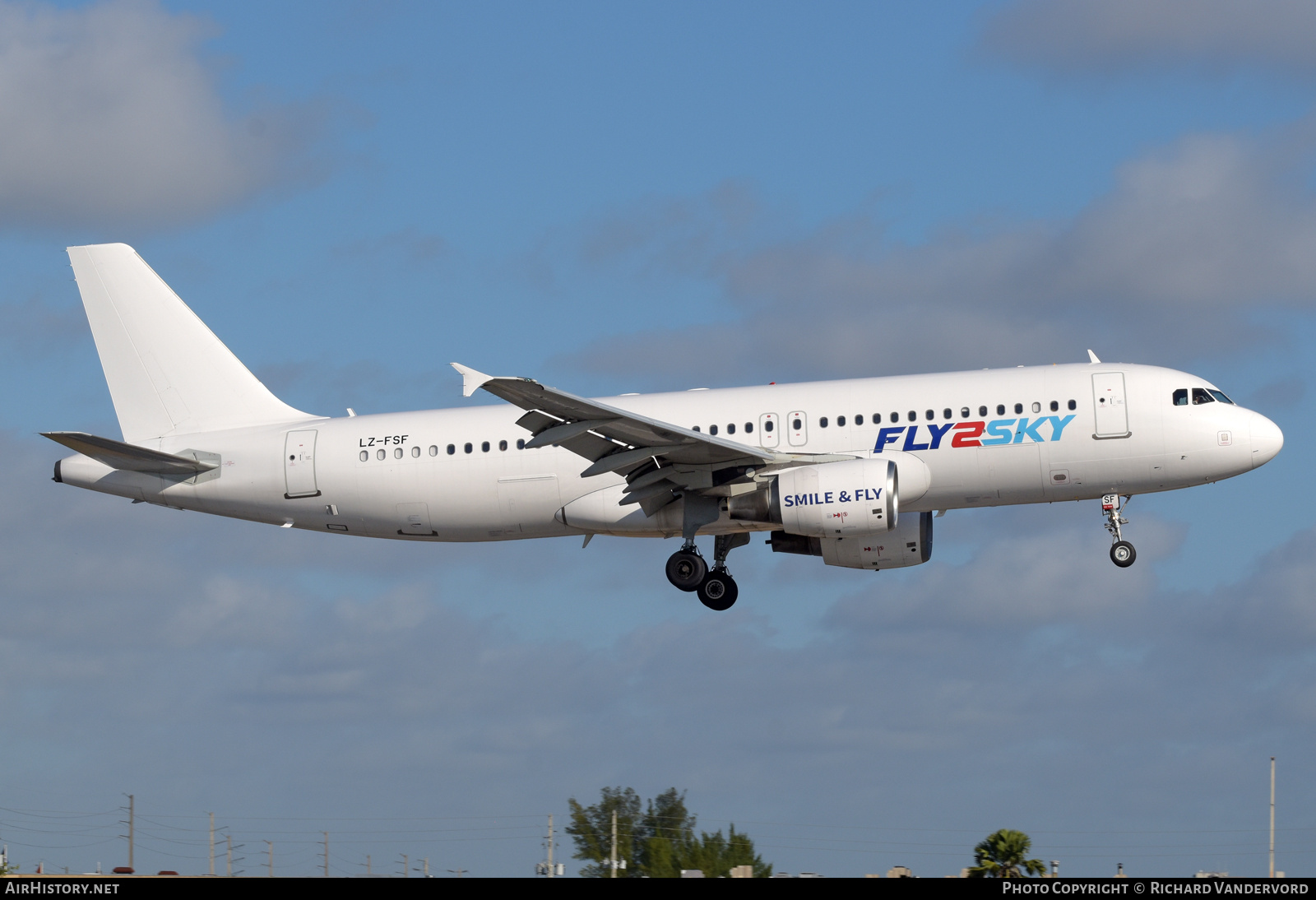 Aircraft Photo of LZ-FSF | Airbus A320-214 | Fly2Sky | AirHistory.net #765785