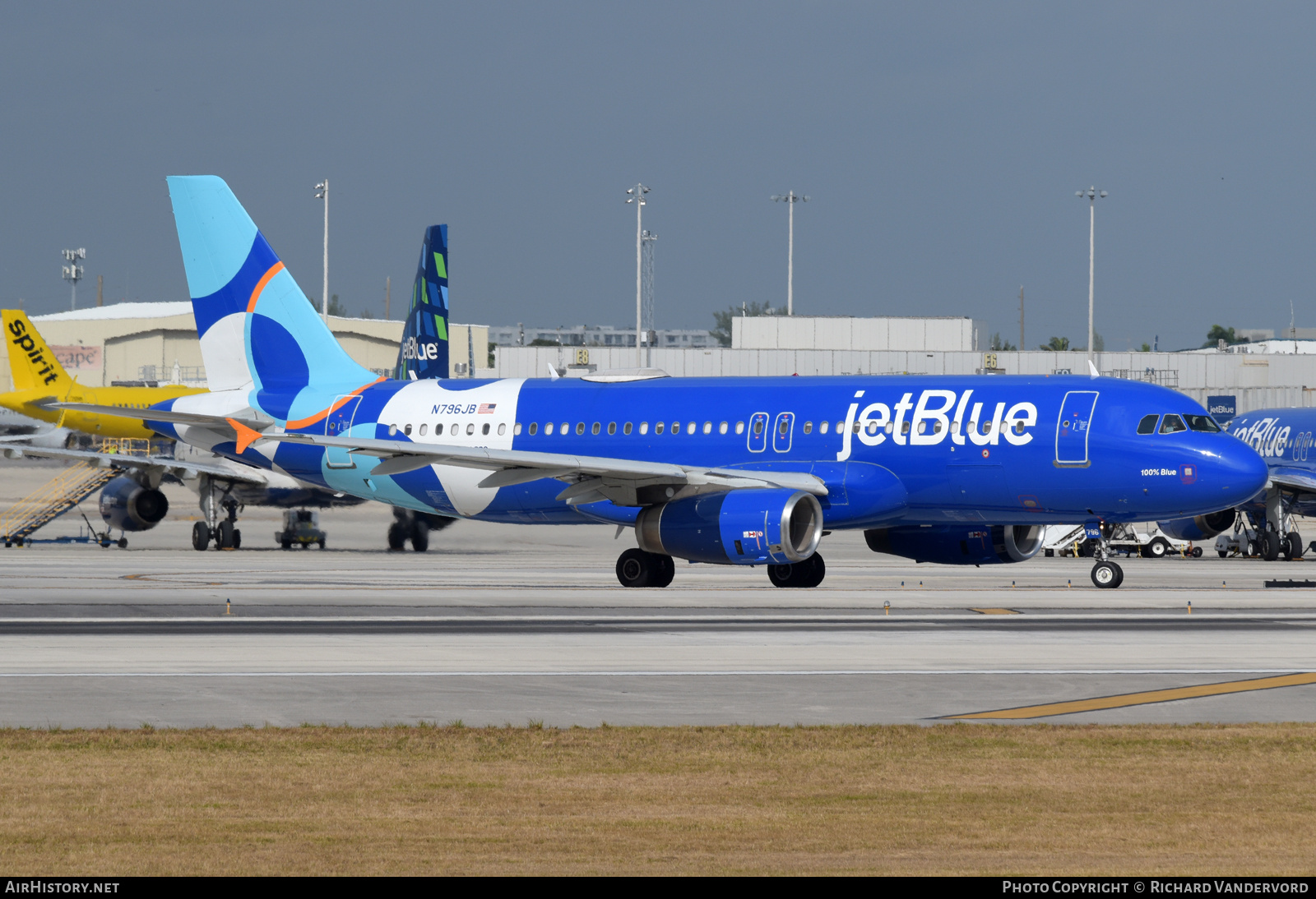 Aircraft Photo of N796JB | Airbus A320-232 | JetBlue Airways | AirHistory.net #765837