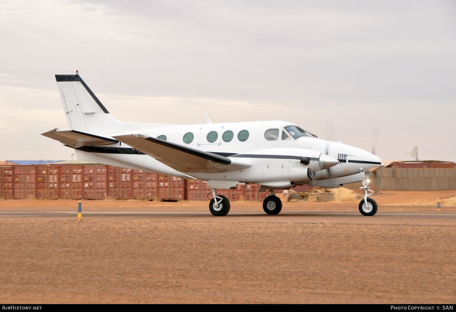 Aircraft Photo of F-GBLU | Beech C90 King Air | AirHistory.net #765851