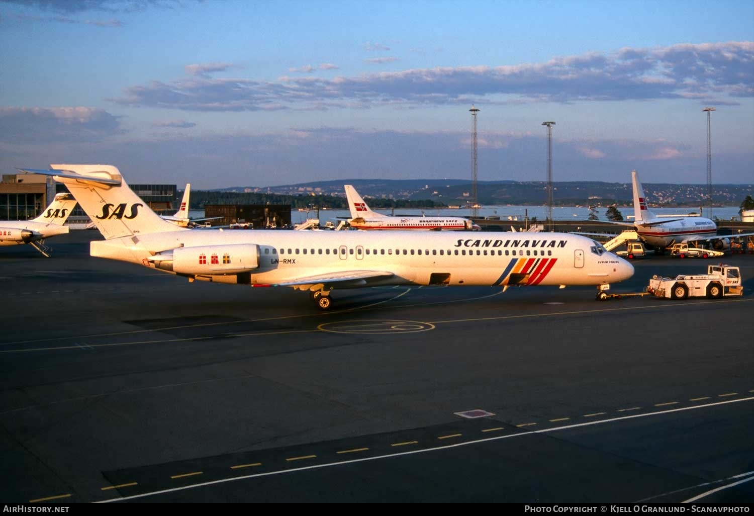 Aircraft Photo of LN-RMX | McDonnell Douglas MD-87 (DC-9-87) | Scandinavian Airlines - SAS | AirHistory.net #765926