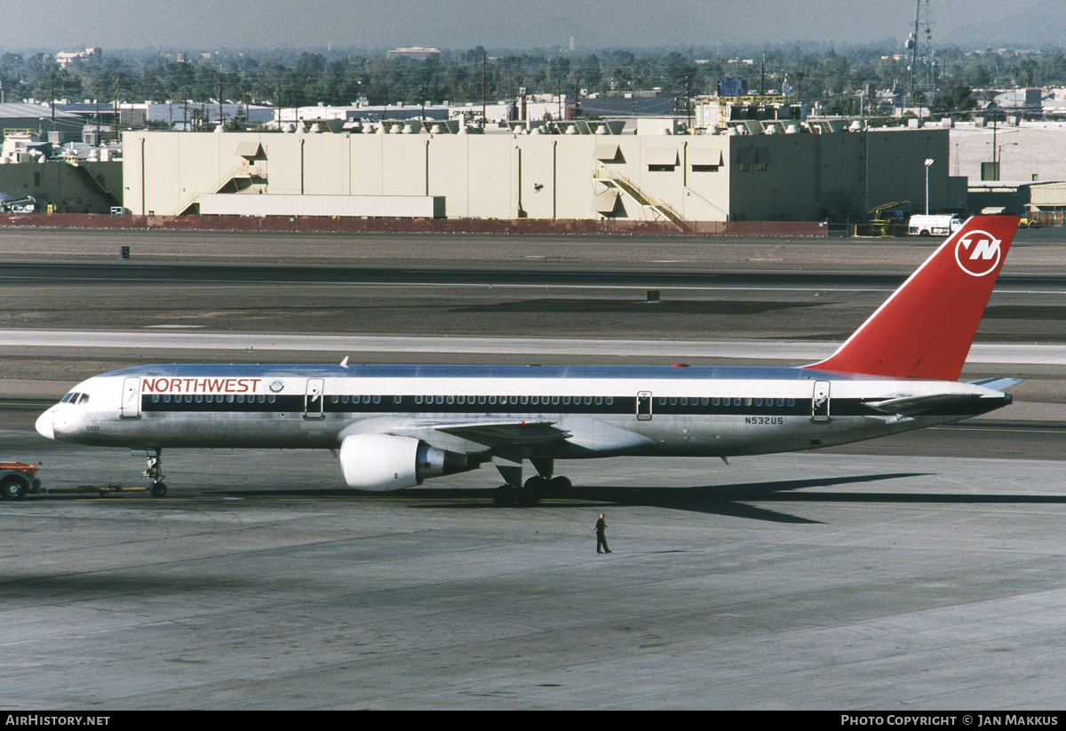 Aircraft Photo of N532US | Boeing 757-251 | Northwest Airlines | AirHistory.net #766097