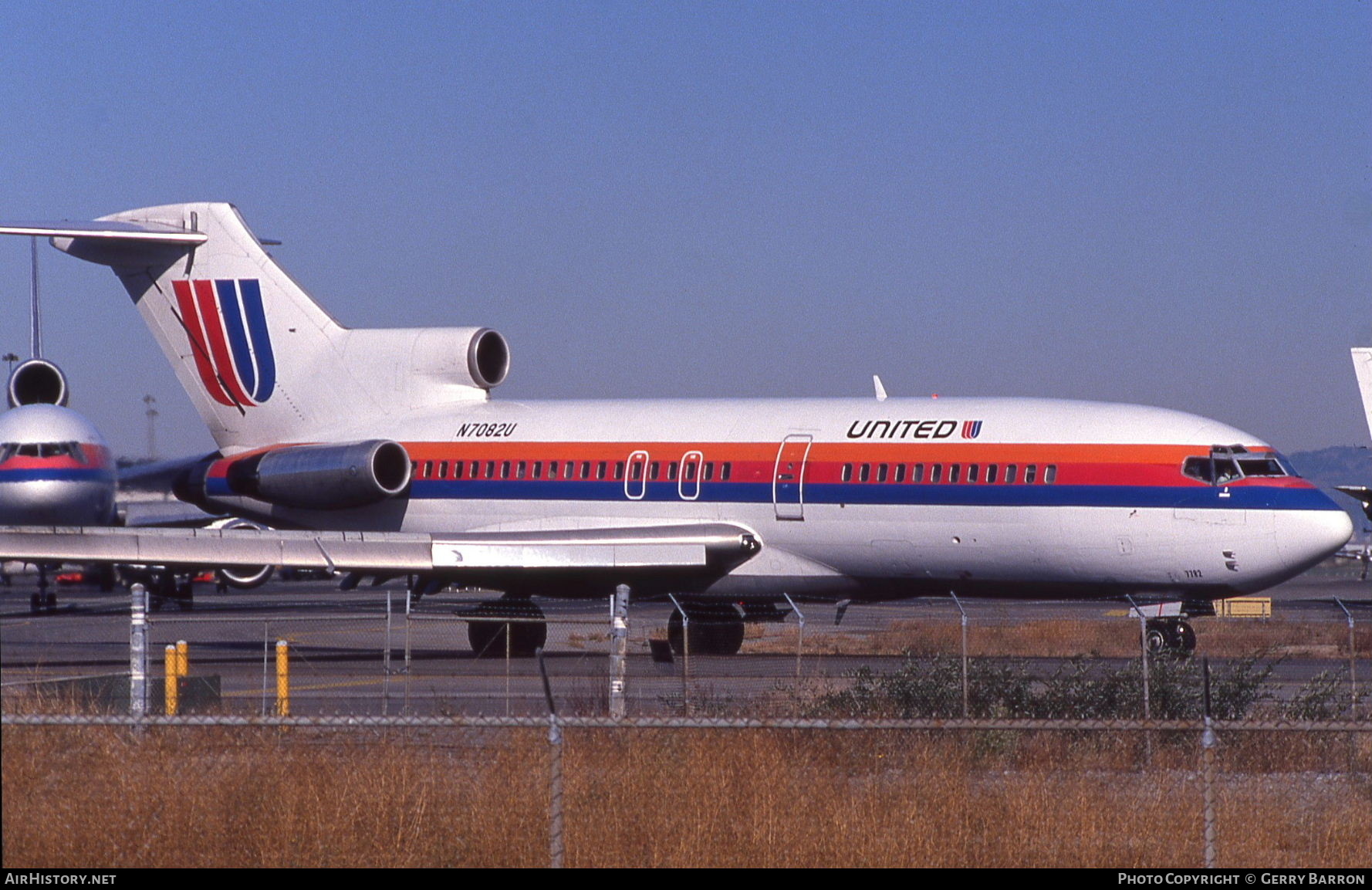 Aircraft Photo of N7082U | Boeing 727-22 | United Airlines | AirHistory.net #766140