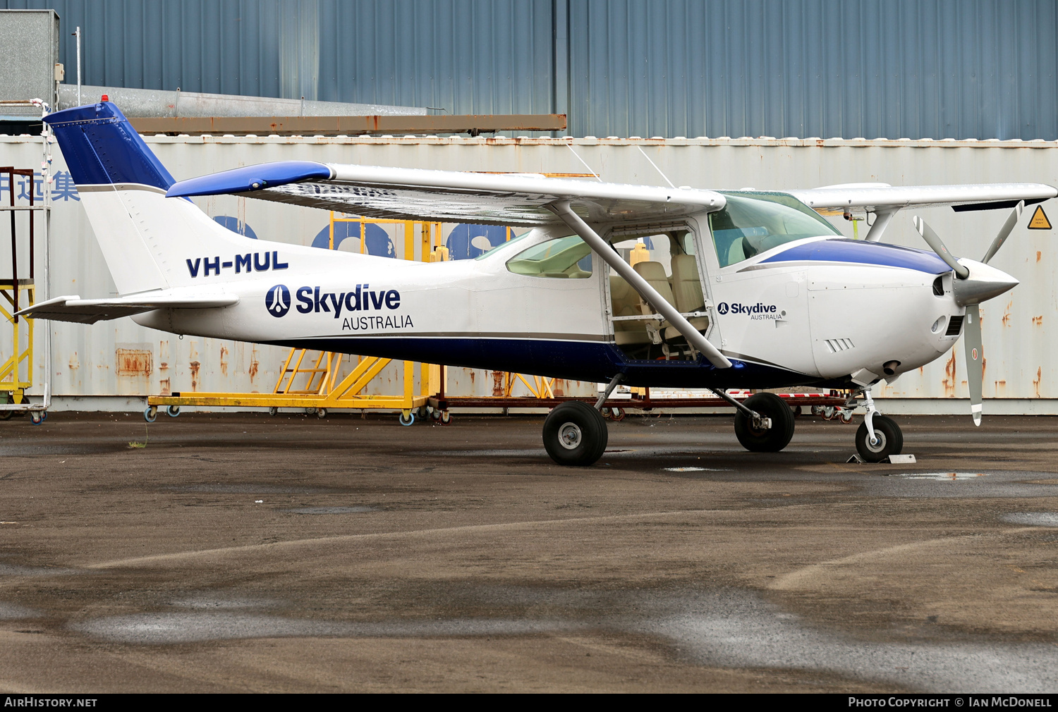 Aircraft Photo of VH-MUL | Cessna 182P Skylane | Skydive Australia | AirHistory.net #766264