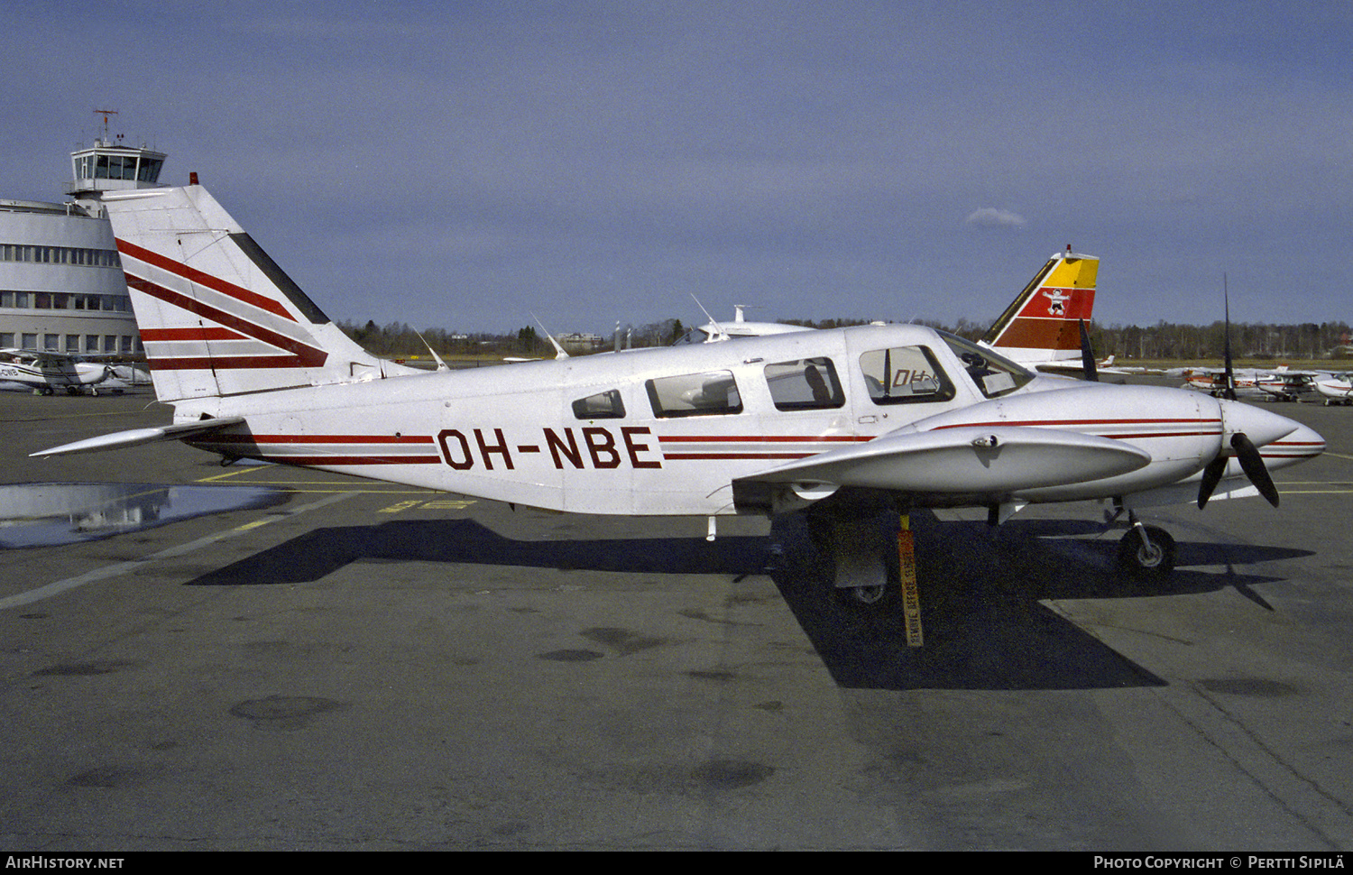 Aircraft Photo of OH-NBE | Piper PA-34-200T Seneca II | AirHistory.net #766296