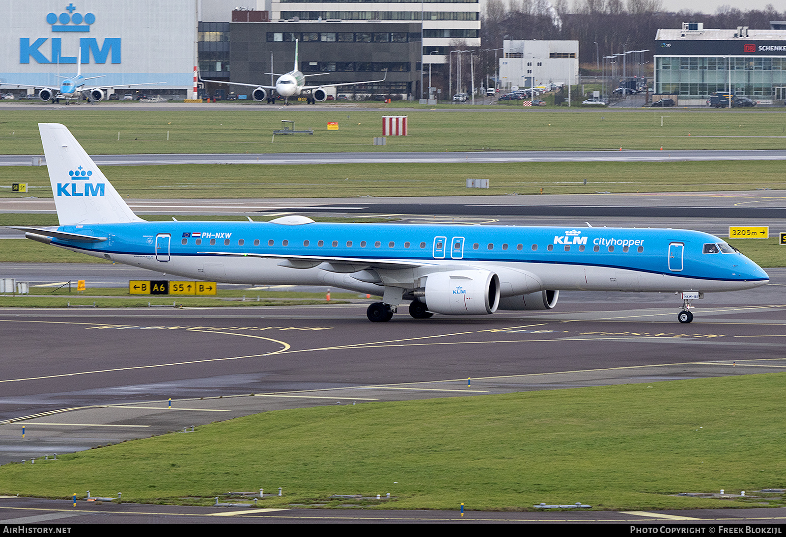 Aircraft Photo of PH-NXW | Embraer 195-E2 (ERJ-190-400) | KLM Cityhopper | AirHistory.net #766415