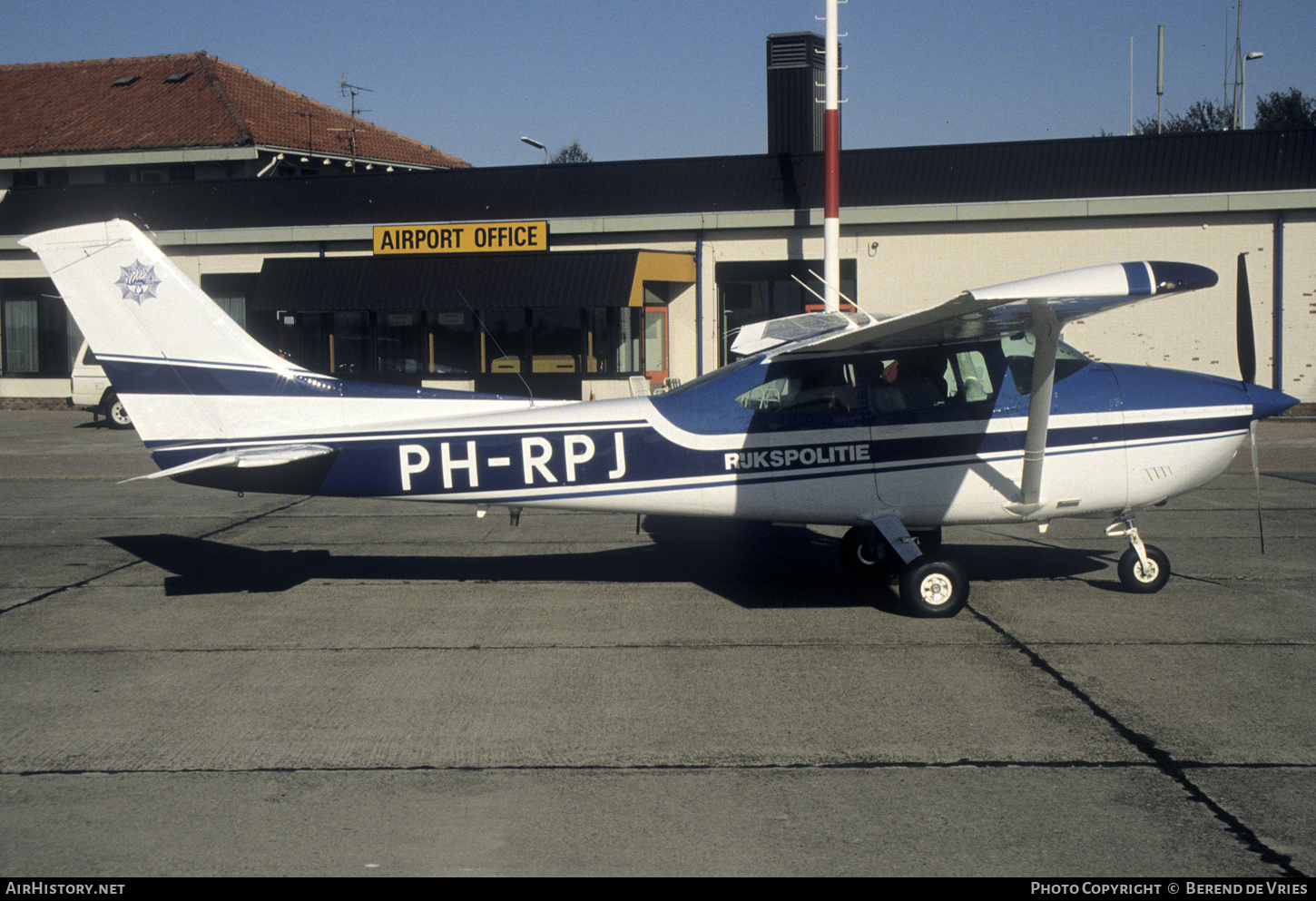 Aircraft Photo of PH-RPJ | Cessna 182R Skylane | Rijkspolitie | AirHistory.net #766418