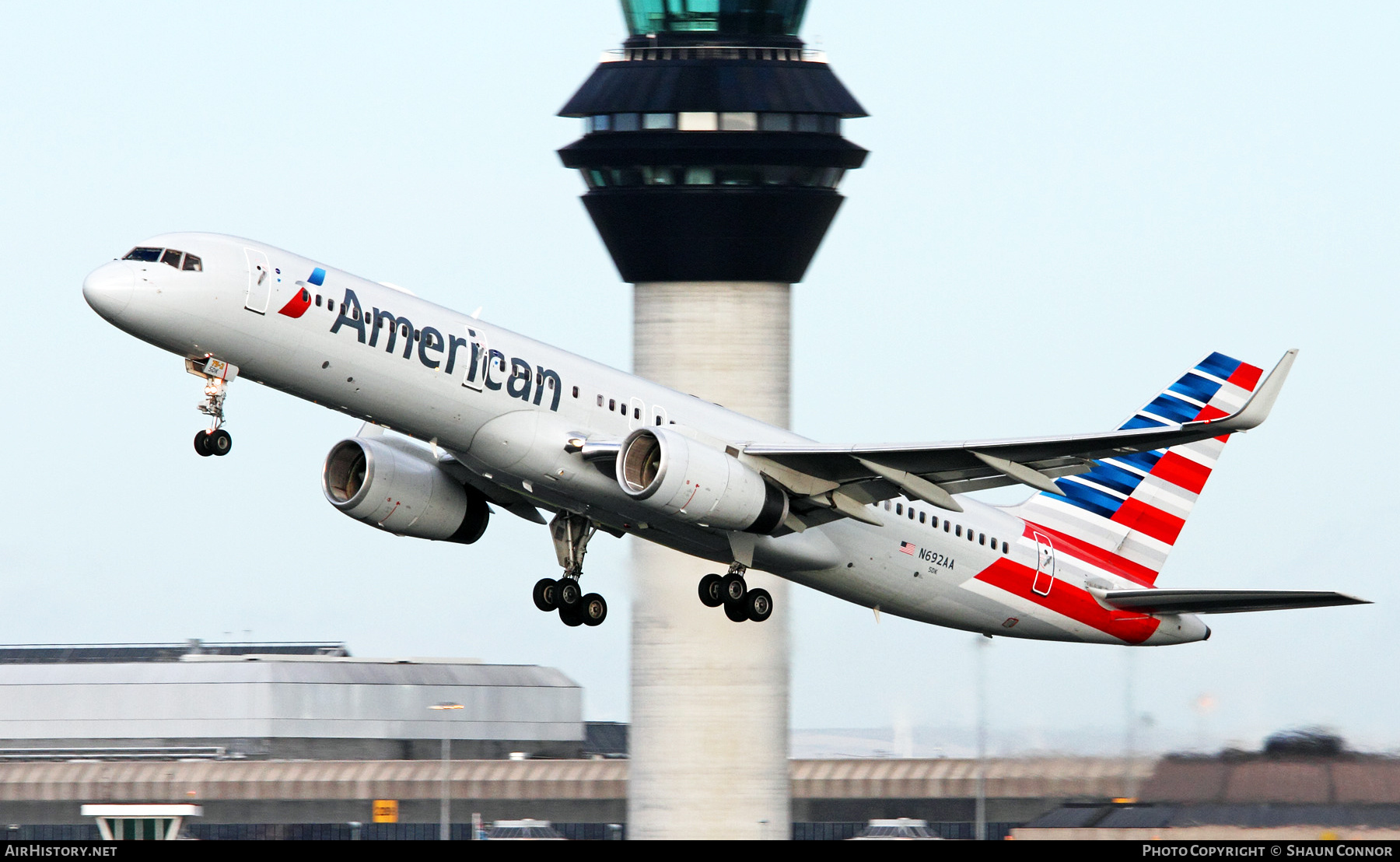 Aircraft Photo of N692AA | Boeing 757-223 | American Airlines | AirHistory.net #766427