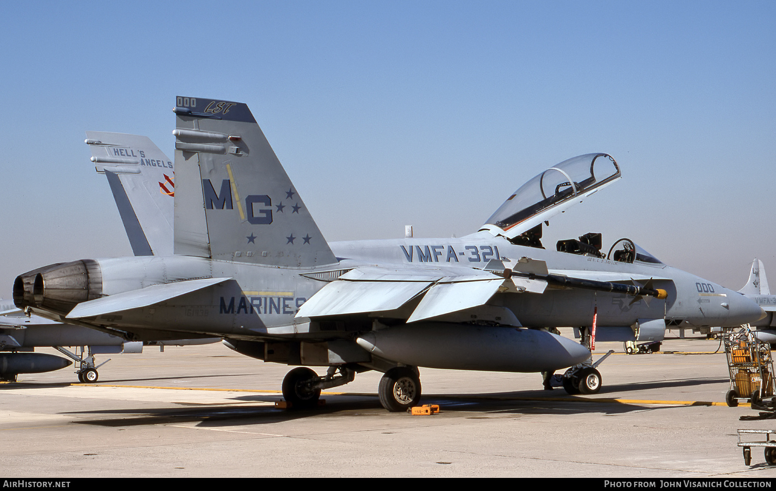 Aircraft Photo of 161938 | McDonnell Douglas F/A-18B Hornet | USA - Marines | AirHistory.net #766542