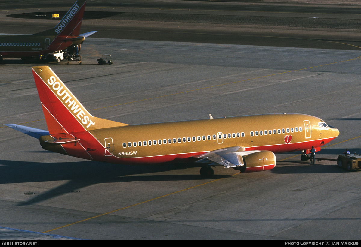 Aircraft Photo of N668SW | Boeing 737-3T5 | Southwest Airlines | AirHistory.net #766587