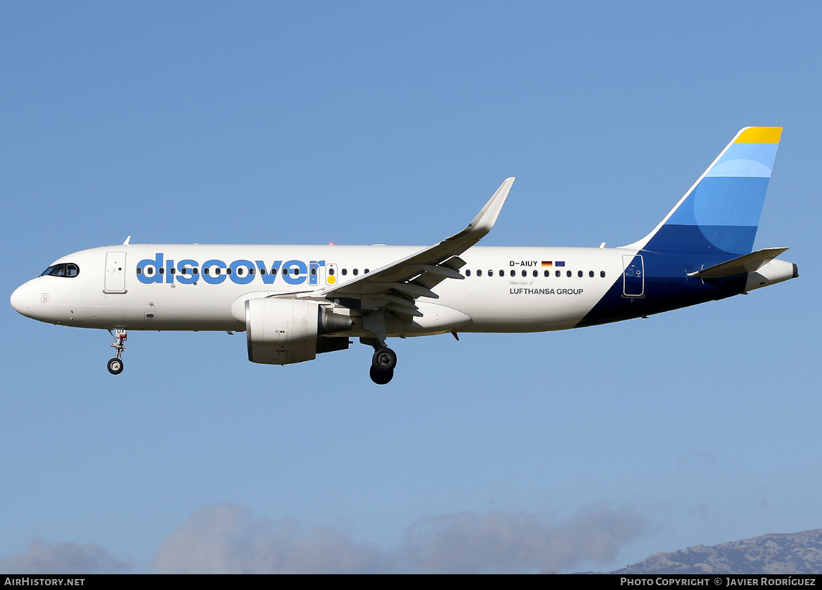 Aircraft Photo of D-AIUY | Airbus A320-214 | Discover Airlines | AirHistory.net #766606