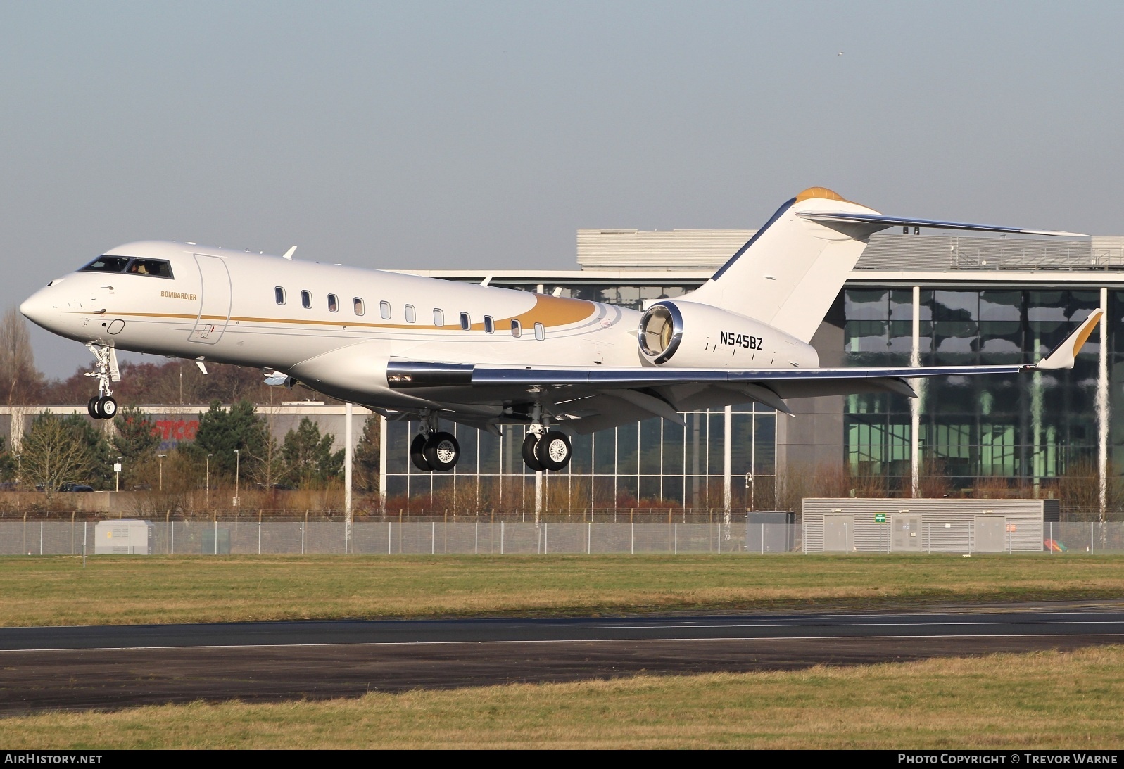 Aircraft Photo of N545BZ | Bombardier Global 5500 (BD-700-1A11) | AirHistory.net #766714