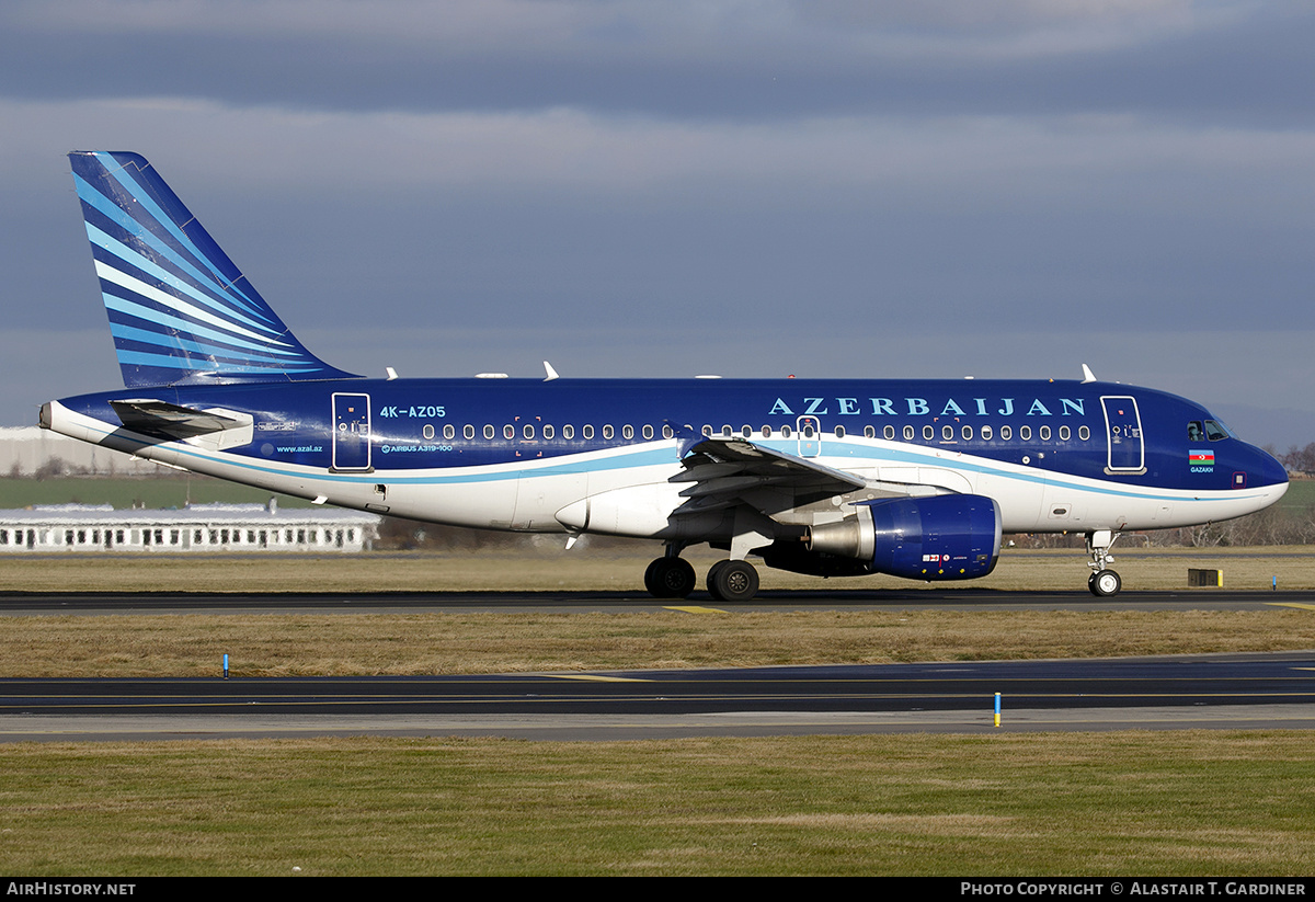 Aircraft Photo of 4K-AZ05 | Airbus A319-111 | Azerbaijan Airlines - AZAL - AHY | AirHistory.net #766876