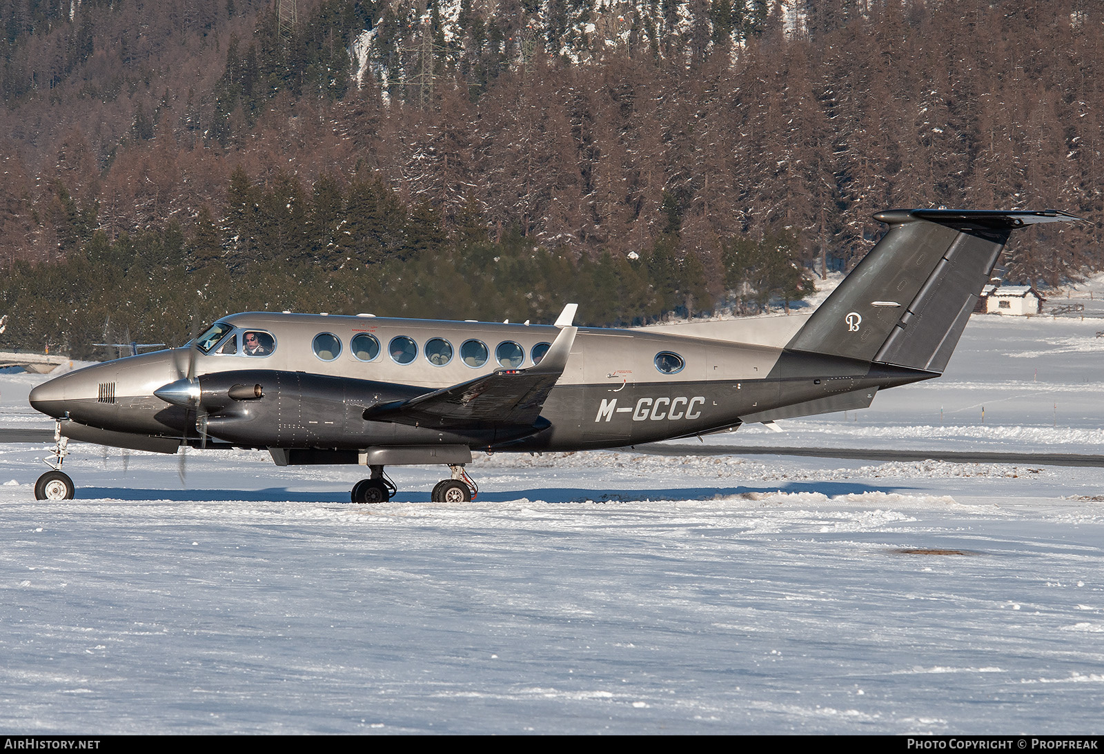 Aircraft Photo of M-GCCC | Beechcraft 350i King Air (B300) | AirHistory.net #766973