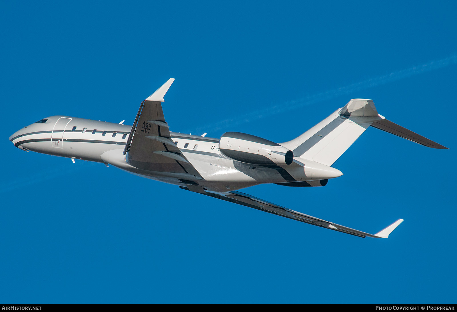 Aircraft Photo of G-SHEF | Bombardier Global Express XRS (BD-700-1A10) | AirHistory.net #766987
