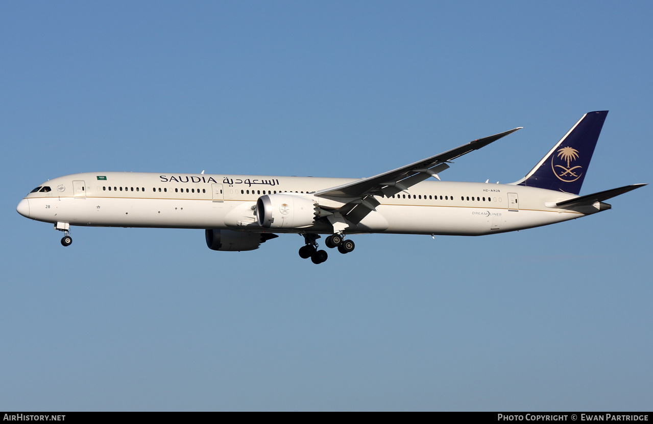 Aircraft Photo of HZ-AR28 | Boeing 787-10 Dreamliner | Saudia - Saudi Arabian Airlines | AirHistory.net #767007