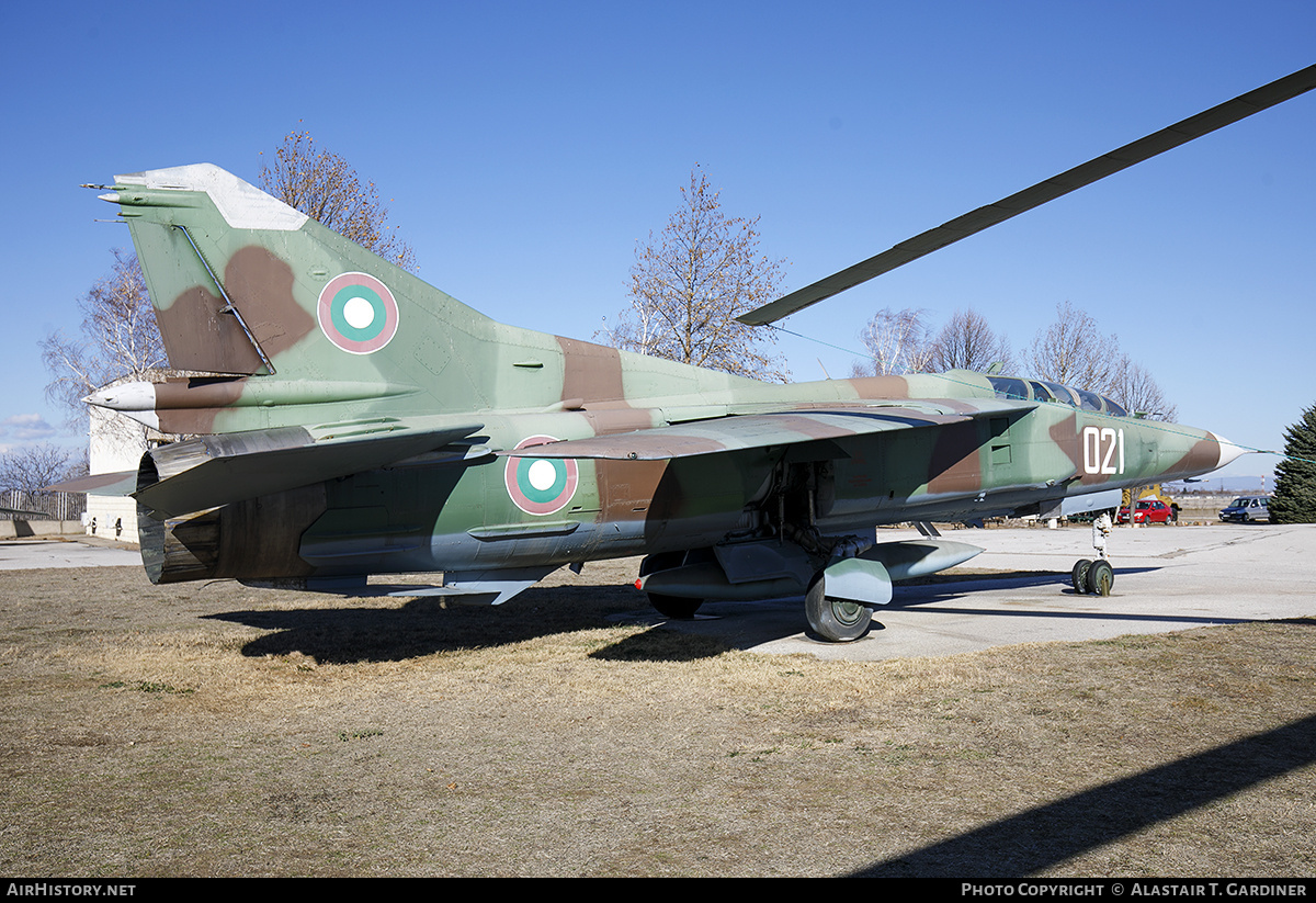 Aircraft Photo of 021 | Mikoyan-Gurevich MiG-23UB | Bulgaria - Air Force | AirHistory.net #767158