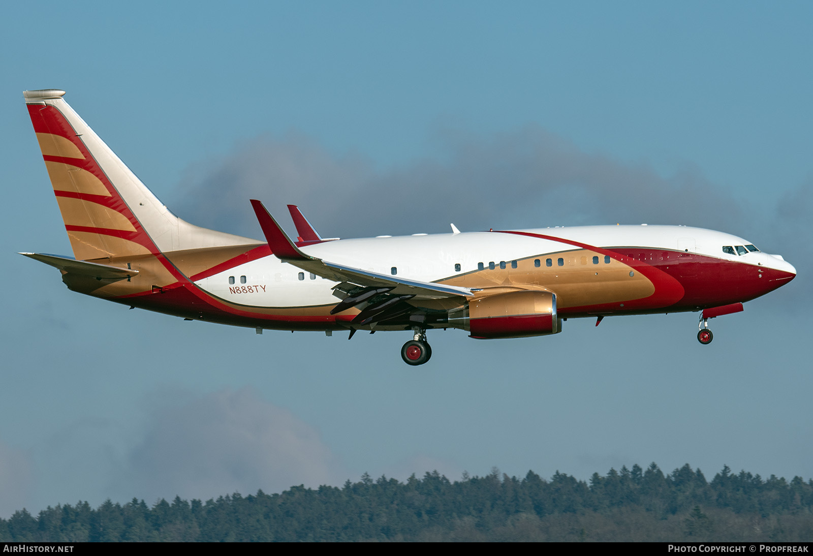 Aircraft Photo of N888TY | Boeing 737-7AH BBJ | AirHistory.net #767241