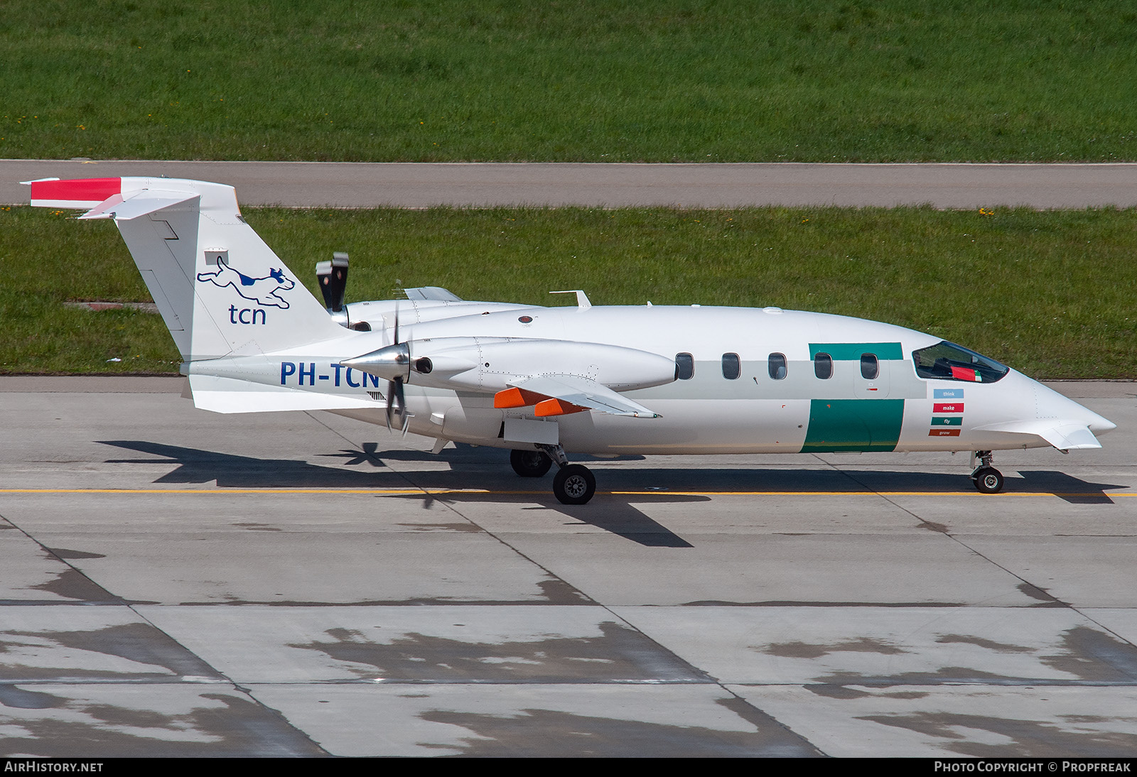 Aircraft Photo of PH-TCN | Piaggio P-180 Avanti | TCN Property Project - Trammel Crow Netherlands | AirHistory.net #767468
