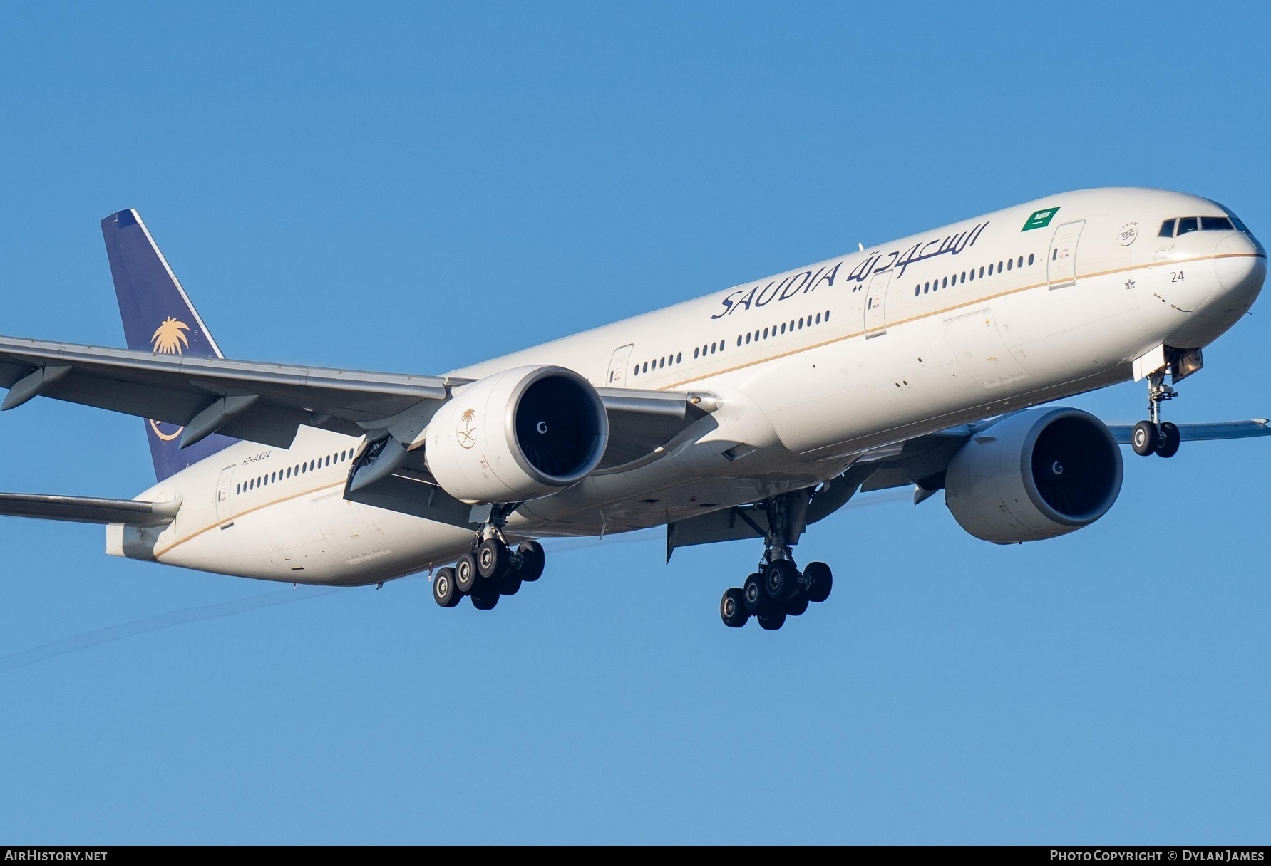 Aircraft Photo of HZ-AK24 | Boeing 777-368/ER | Saudia - Saudi Arabian Airlines | AirHistory.net #767494