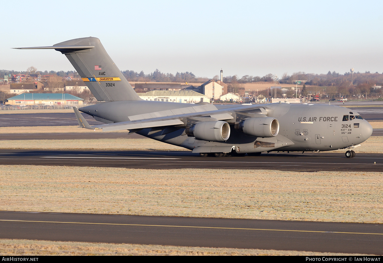 Aircraft Photo of 03-3124 / 33124 | Boeing C-17A Globemaster III | USA - Air Force | AirHistory.net #767528