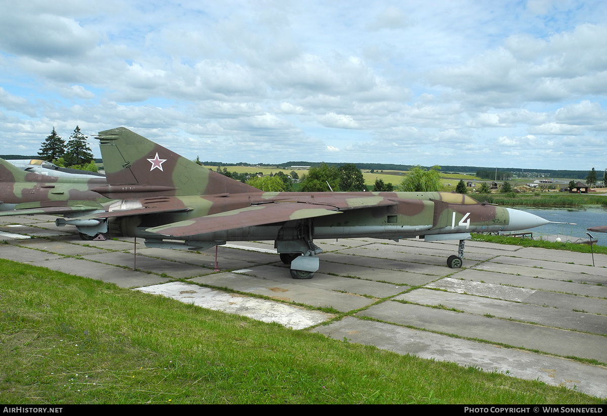 Aircraft Photo of 14 white | Mikoyan-Gurevich MiG-23MLD | Belarus - Air Force | AirHistory.net #767536