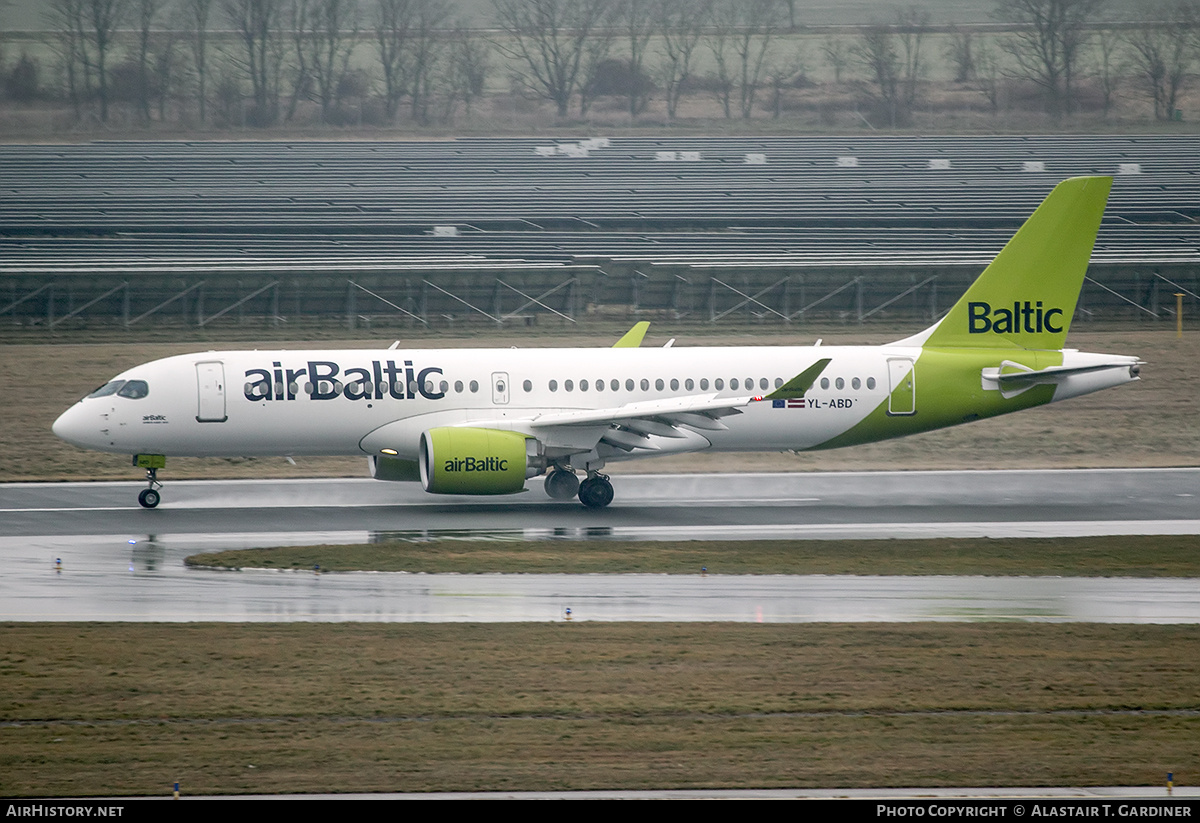 Aircraft Photo of YL-ABD | Airbus A220-371 (BD-500-1A11) | AirBaltic | AirHistory.net #767717