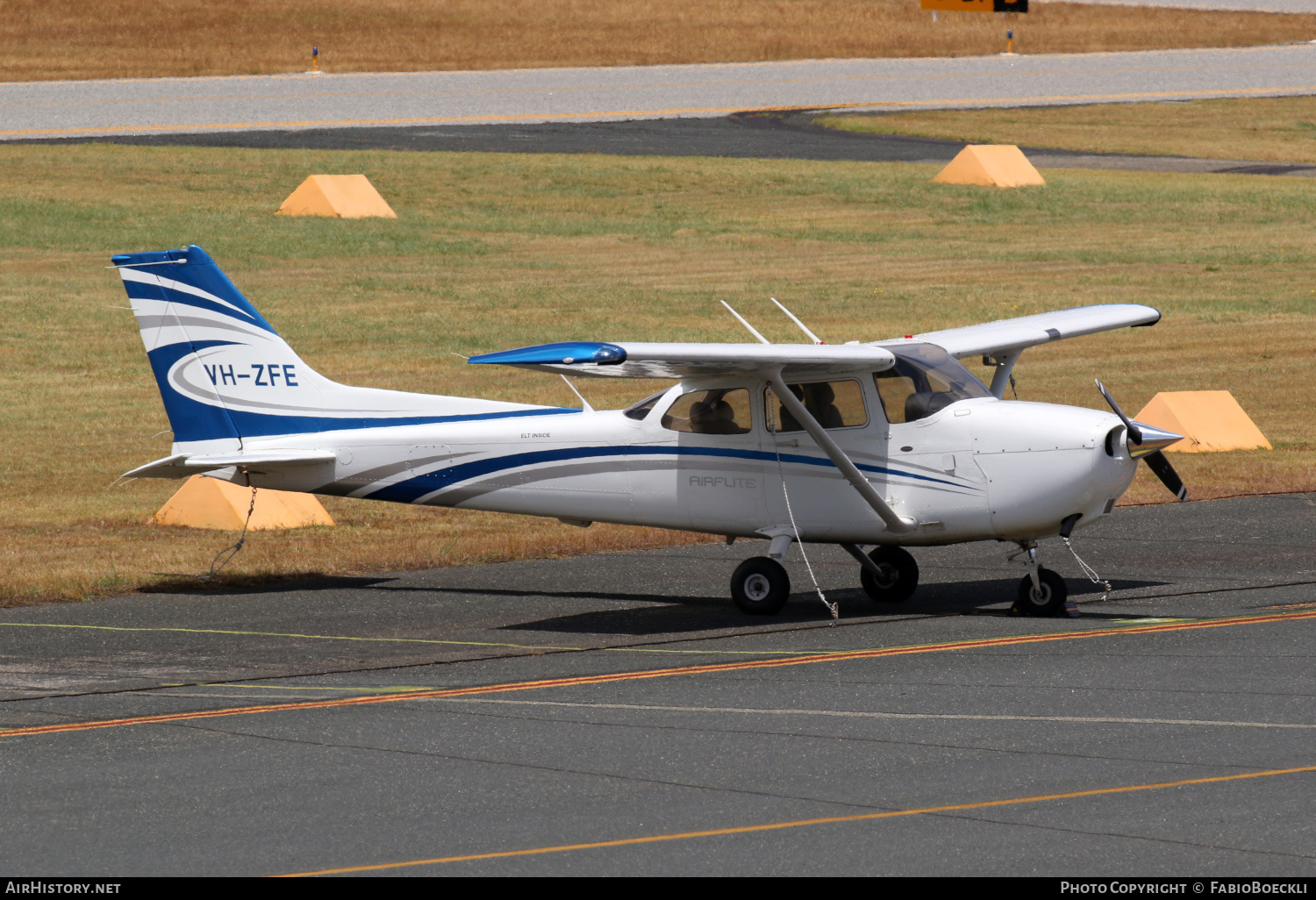 Aircraft Photo of VH-ZFE | Cessna 172S Skyhawk SP | Airflite | AirHistory.net #767730